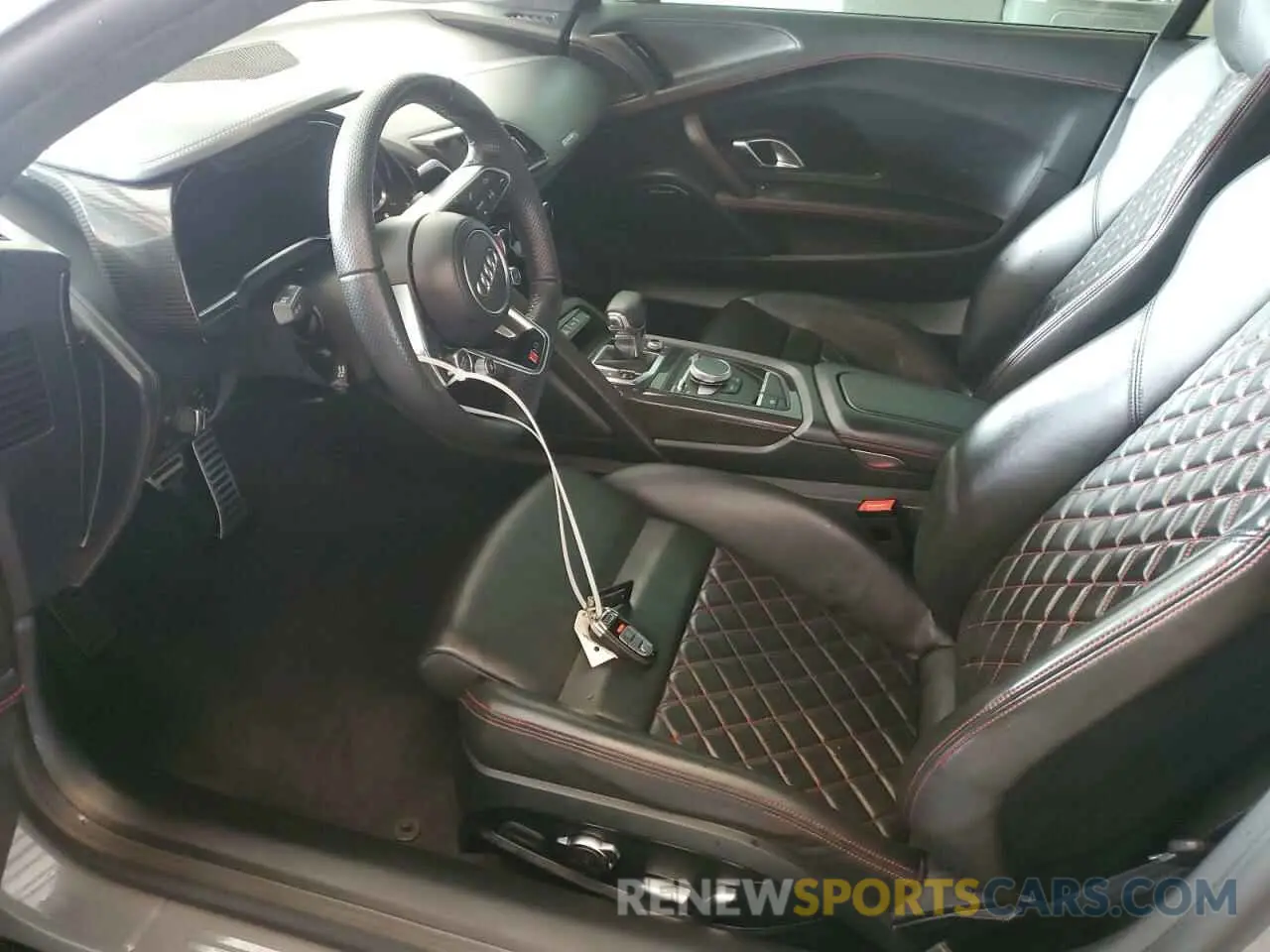 7 fotografías del automóvil dañado WUAKBAFX5N7900102 AUDI R8 2022