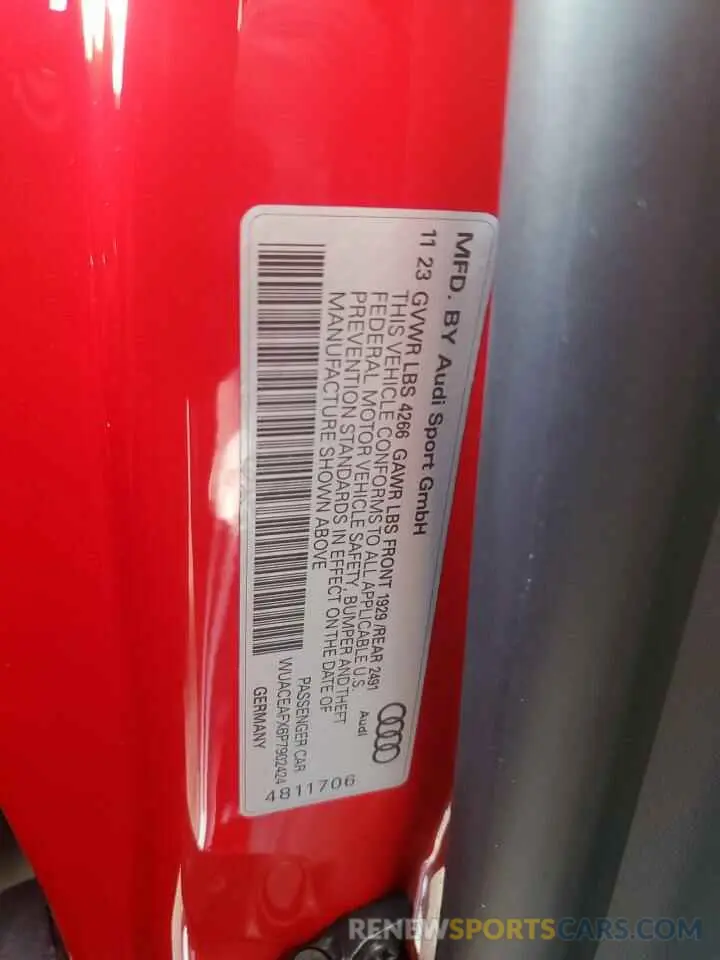 12 fotografías del automóvil dañado WUACEAFX6P7902424 AUDI R8 2023