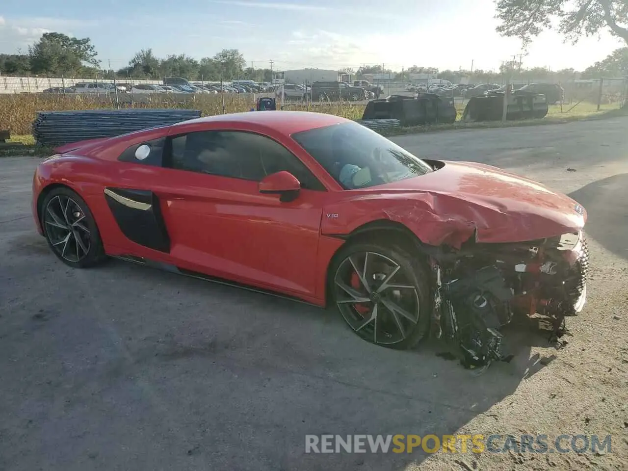 4 fotografías del automóvil dañado WUACEAFX6P7902424 AUDI R8 2023