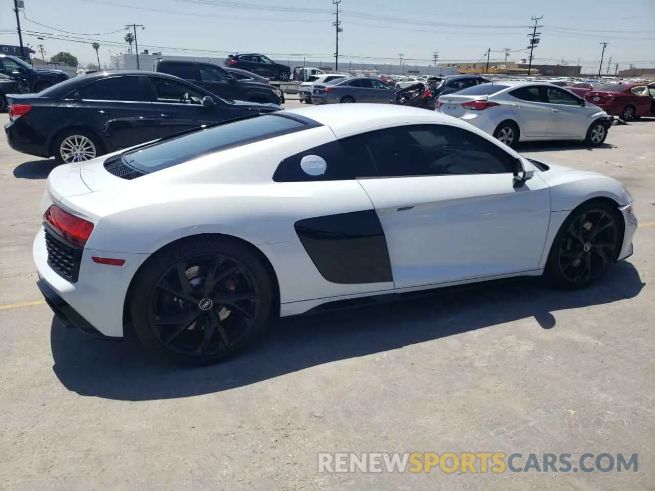 3 fotografías del automóvil dañado WUACEAFX9P7900103 AUDI R8 2023