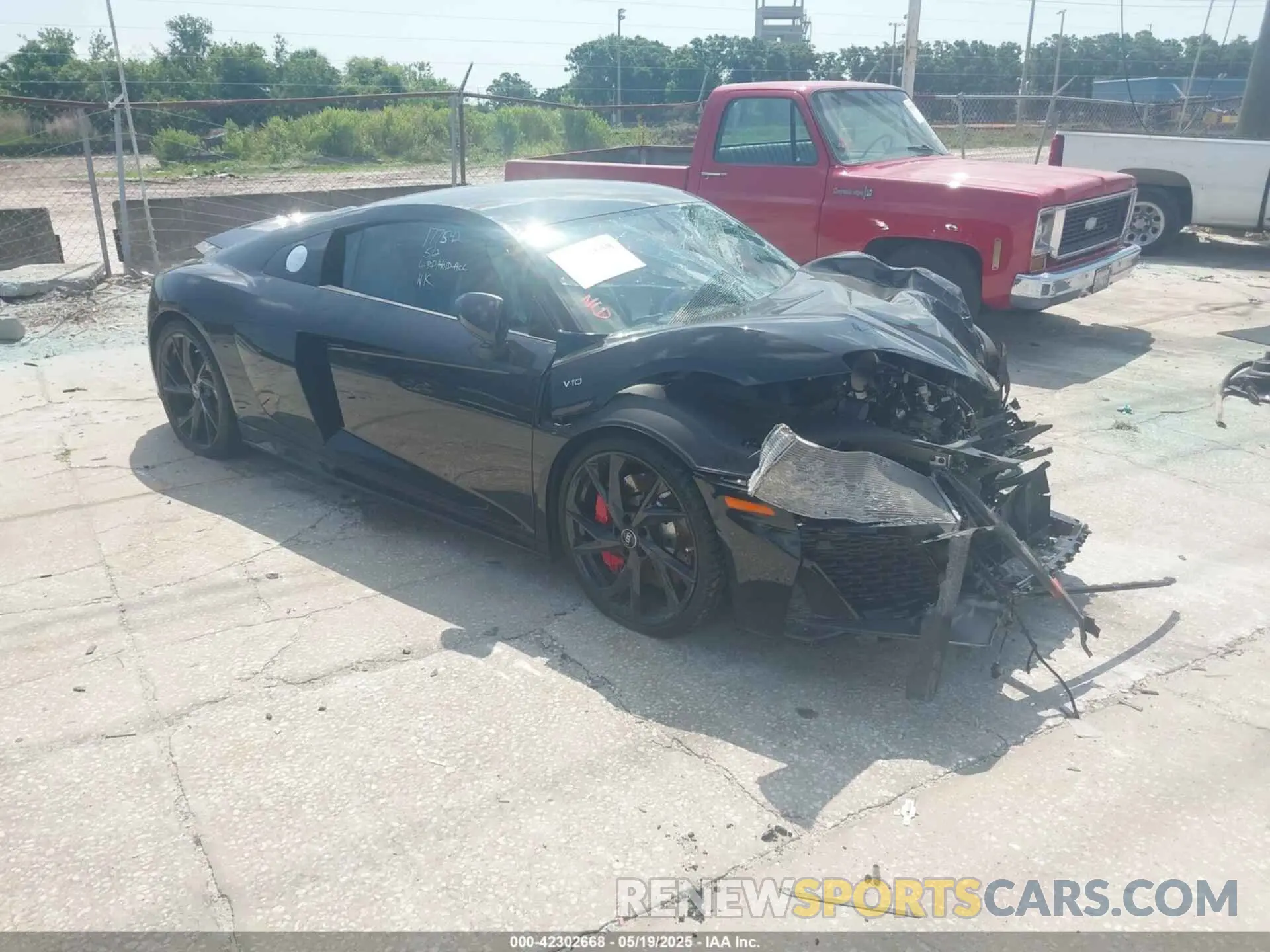 1 fotografías del automóvil dañado WUACEAFX9P7900280 AUDI R8 2023