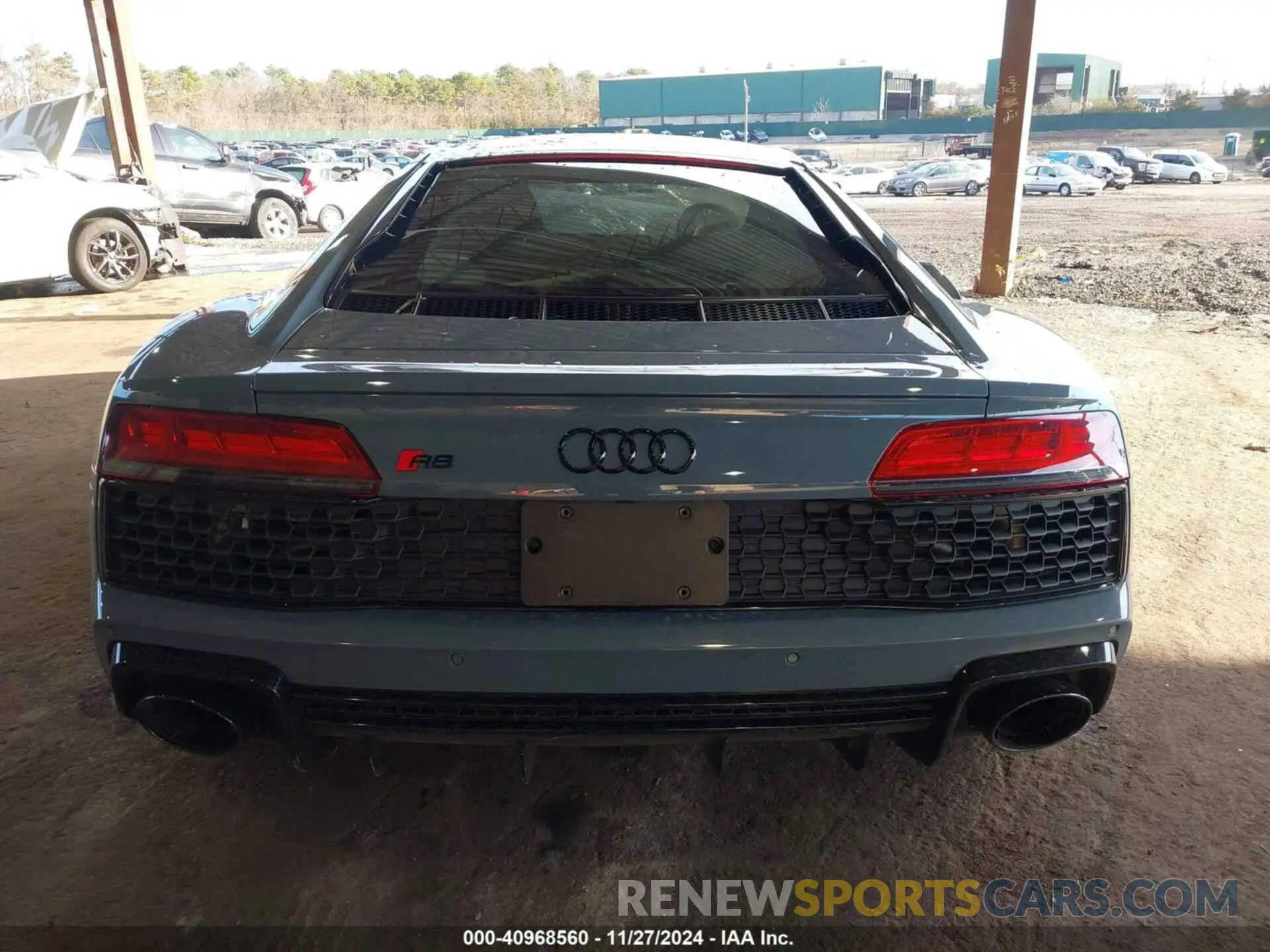 15 fotografías del automóvil dañado WUACEAFXXP7900496 AUDI R8 2023