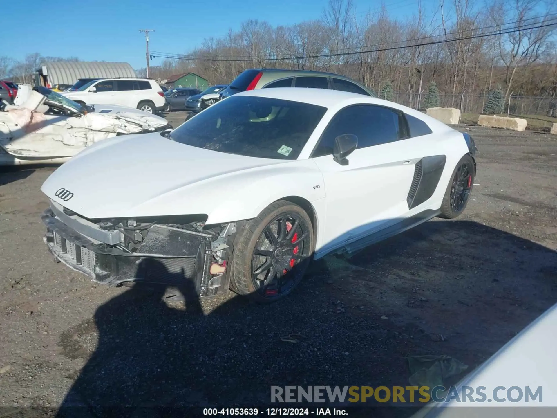 2 fotografías del automóvil dañado WUAGBAFX2P7900891 AUDI R8 2023