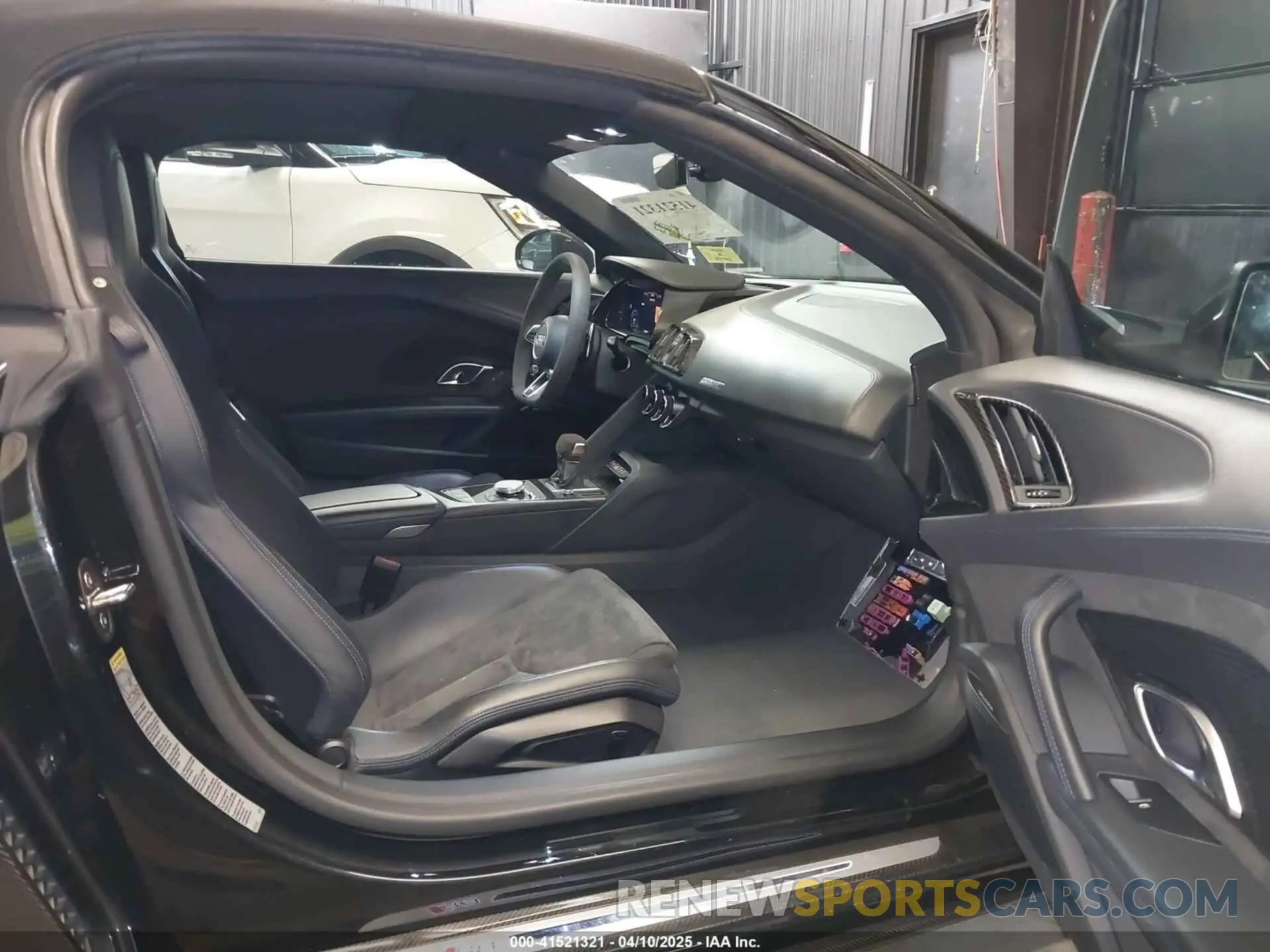 5 fotografías del automóvil dañado WUA4BCFX8N7900499 AUDI R8 SPYDER 2022