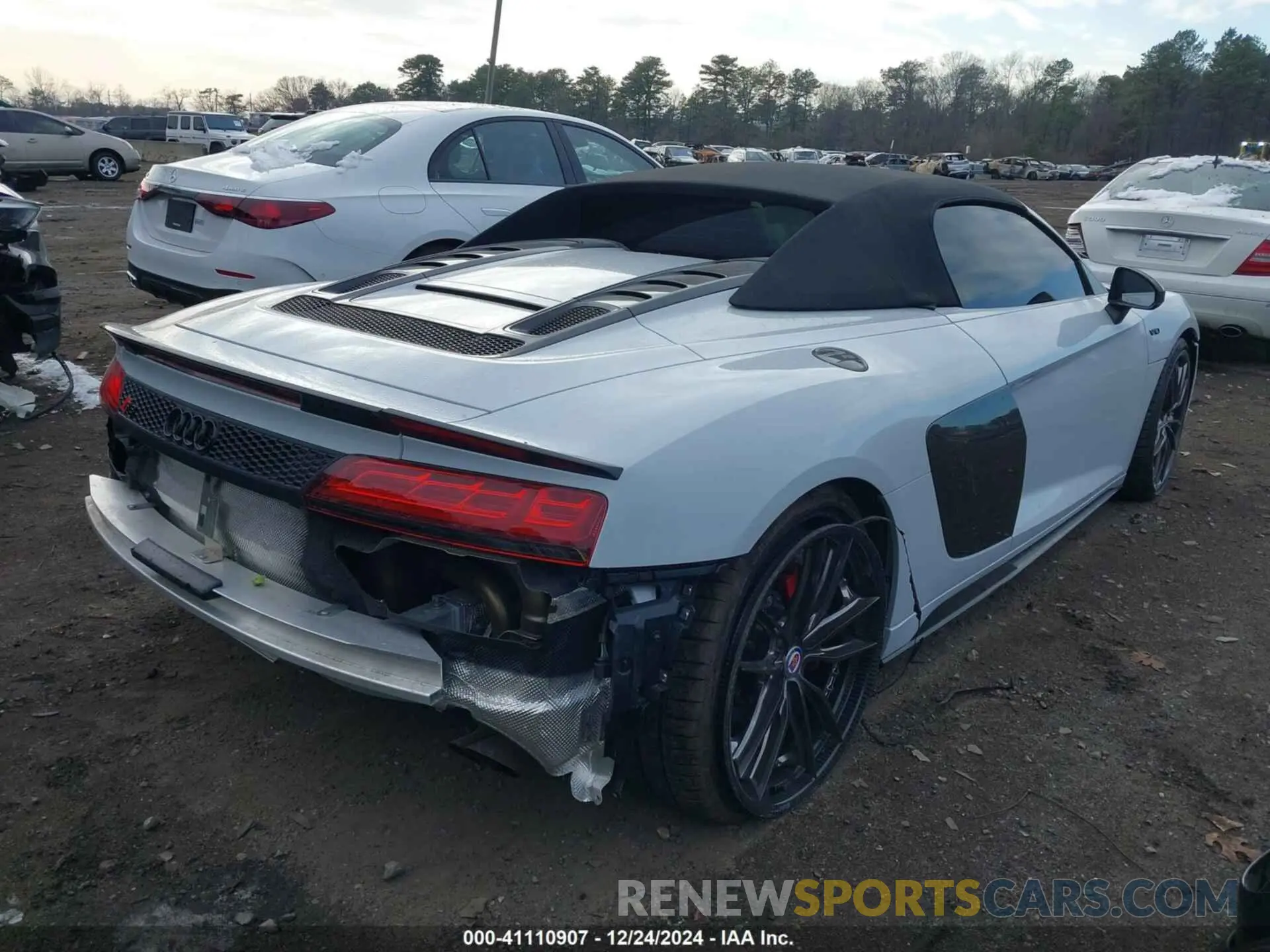 4 fotografías del automóvil dañado WUA4BCFX7P7901324 AUDI R8 SPYDER 2023