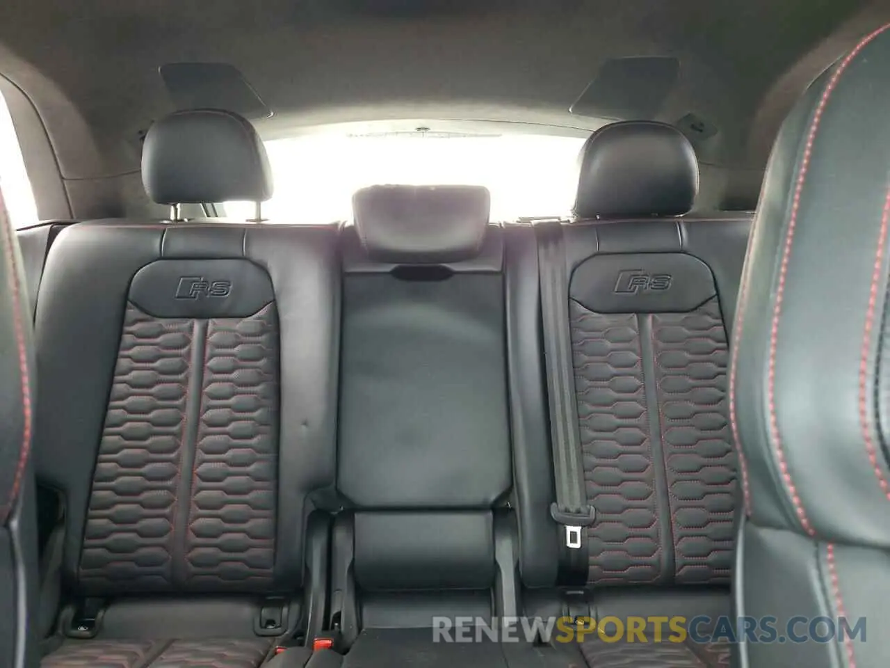 10 fotografías del automóvil dañado WU1ARBF19MD005771 AUDI RS 2021