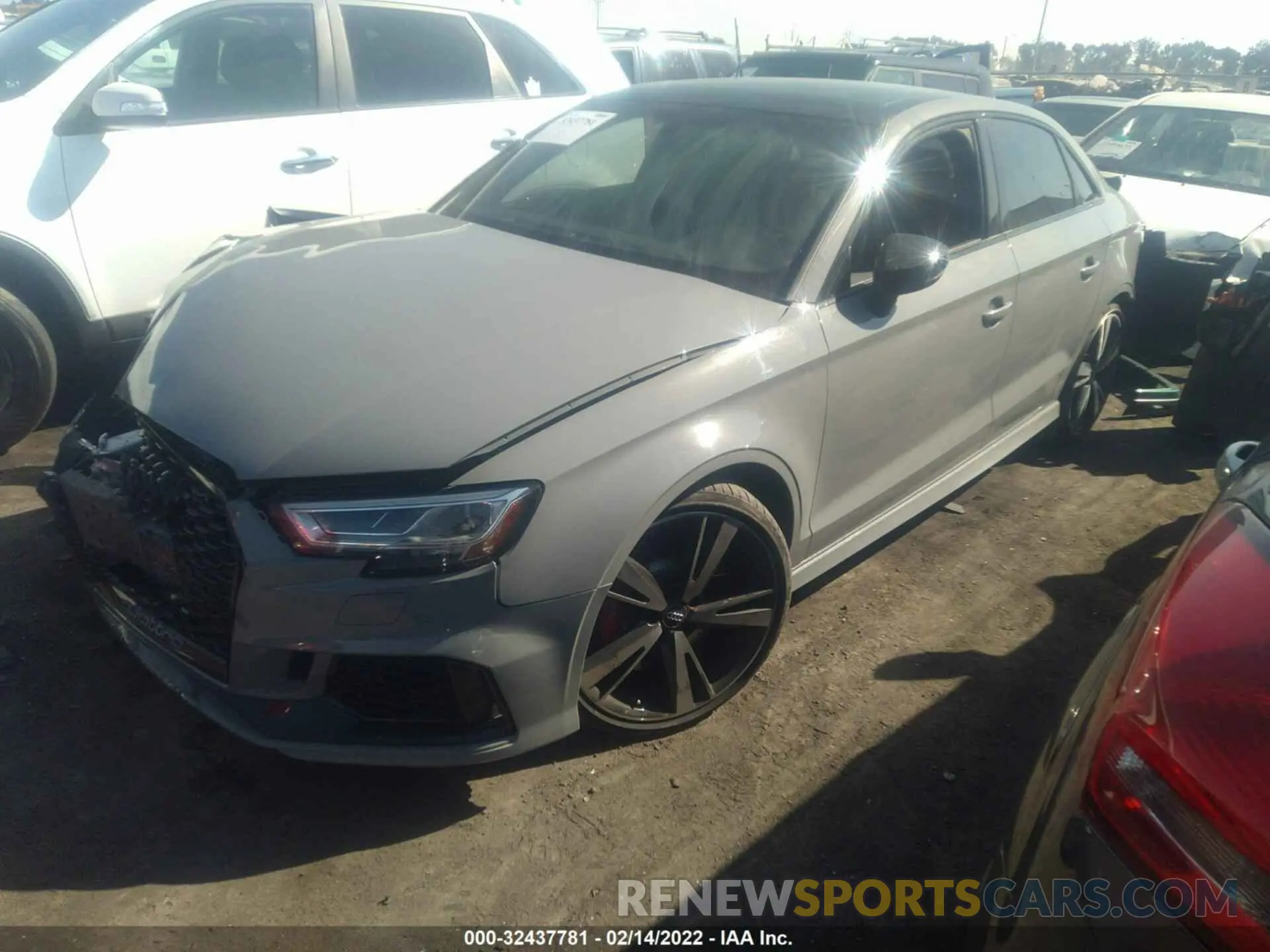 2 fotografías del automóvil dañado WUABWGFF1KA901230 AUDI RS 3 2019