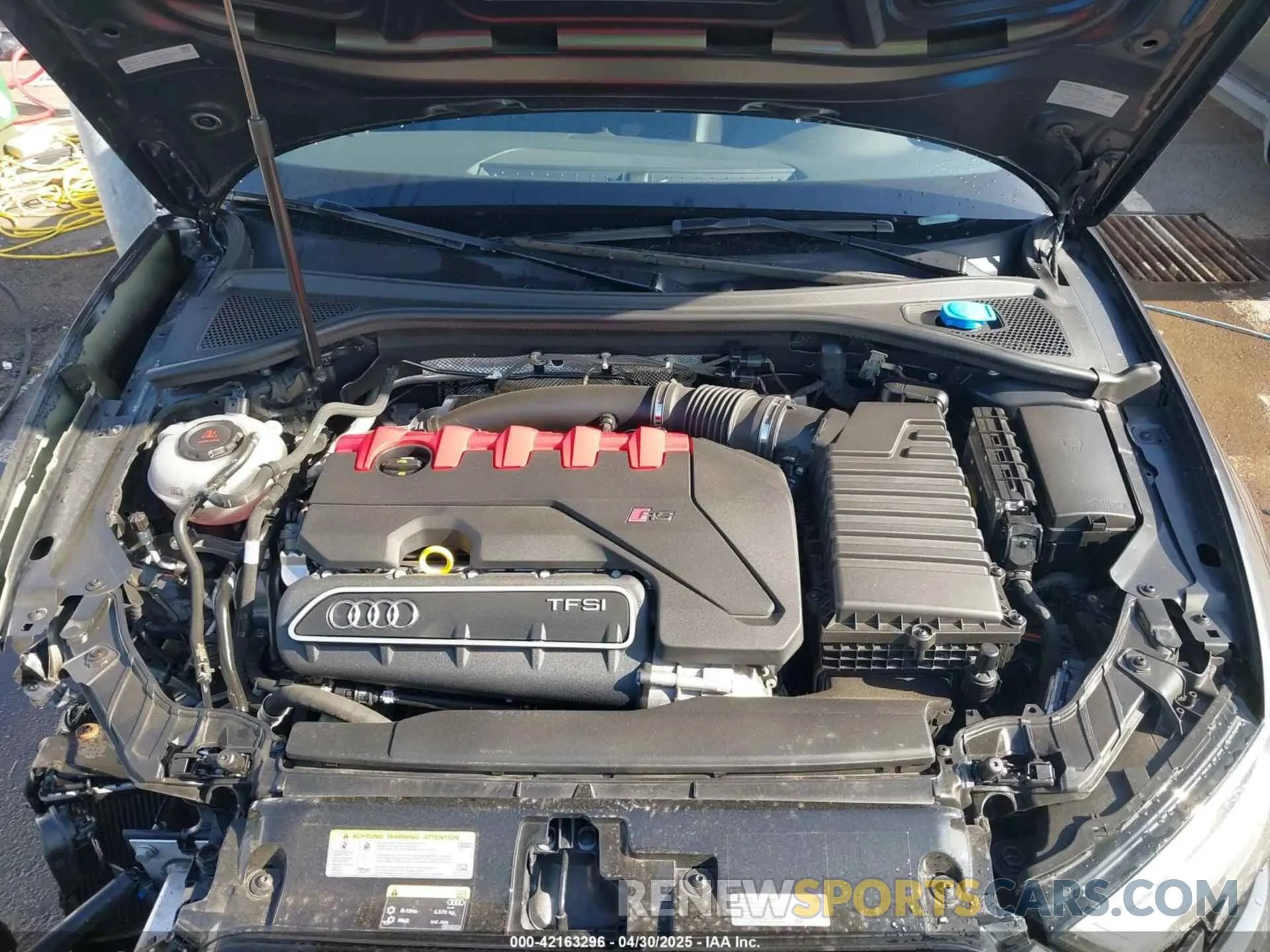 10 fotografías del automóvil dañado WUABWGFF4KA906650 AUDI RS 3 2019