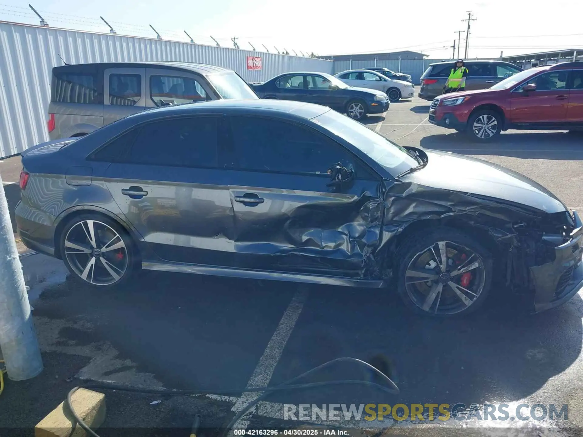14 fotografías del automóvil dañado WUABWGFF4KA906650 AUDI RS 3 2019