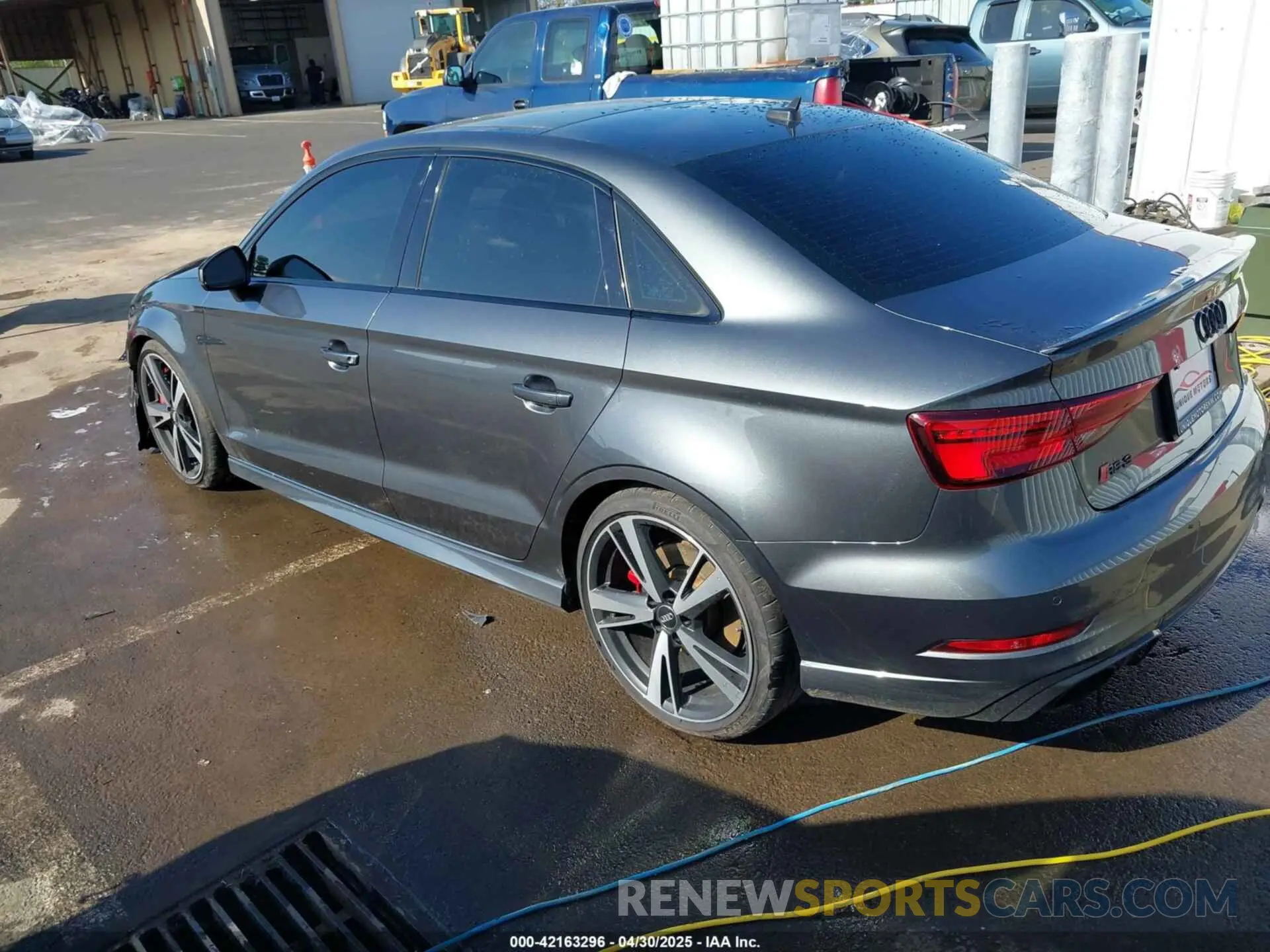 3 fotografías del automóvil dañado WUABWGFF4KA906650 AUDI RS 3 2019