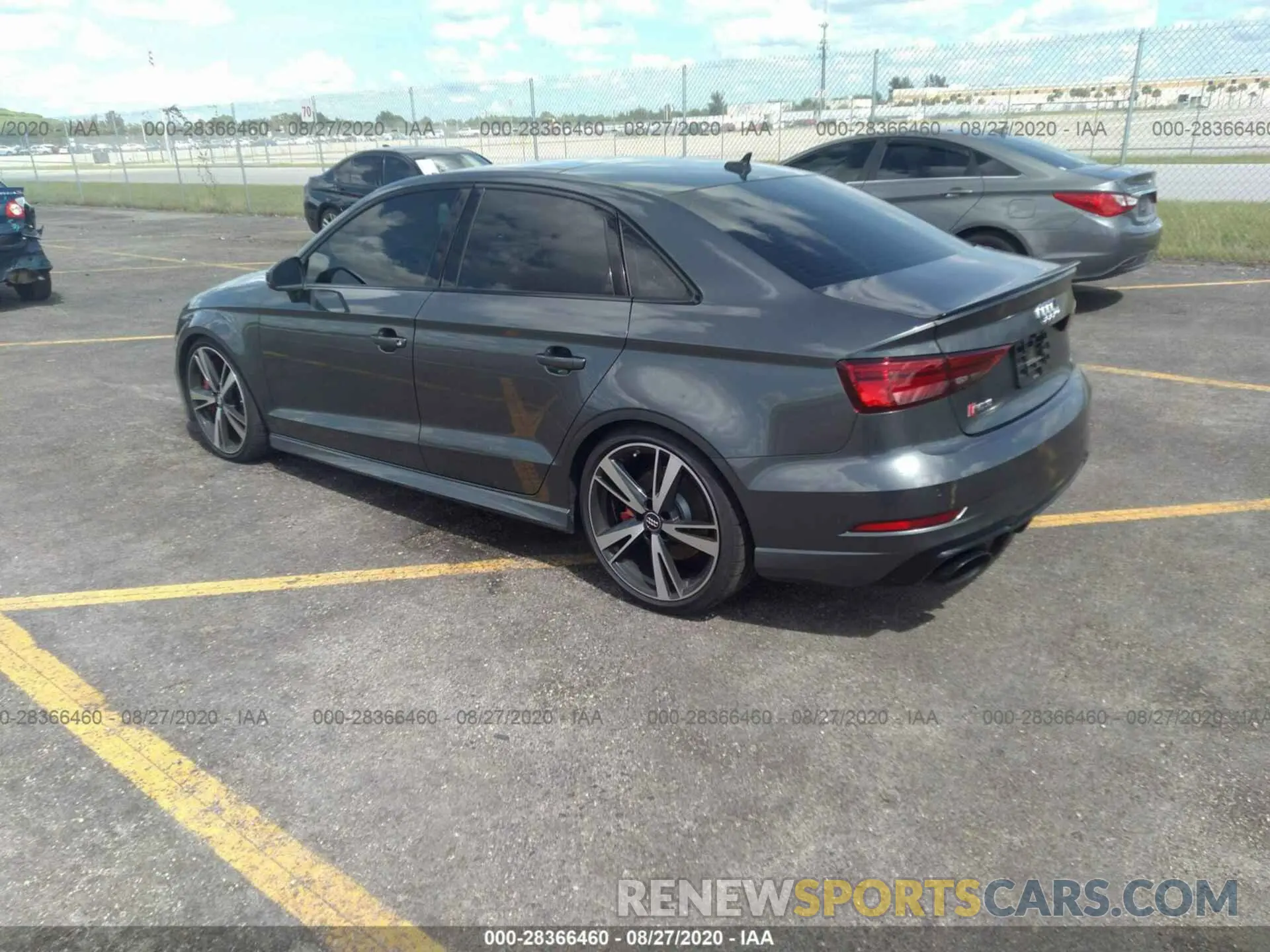 3 fotografías del automóvil dañado WUABWGFFXKA902005 AUDI RS 3 2019