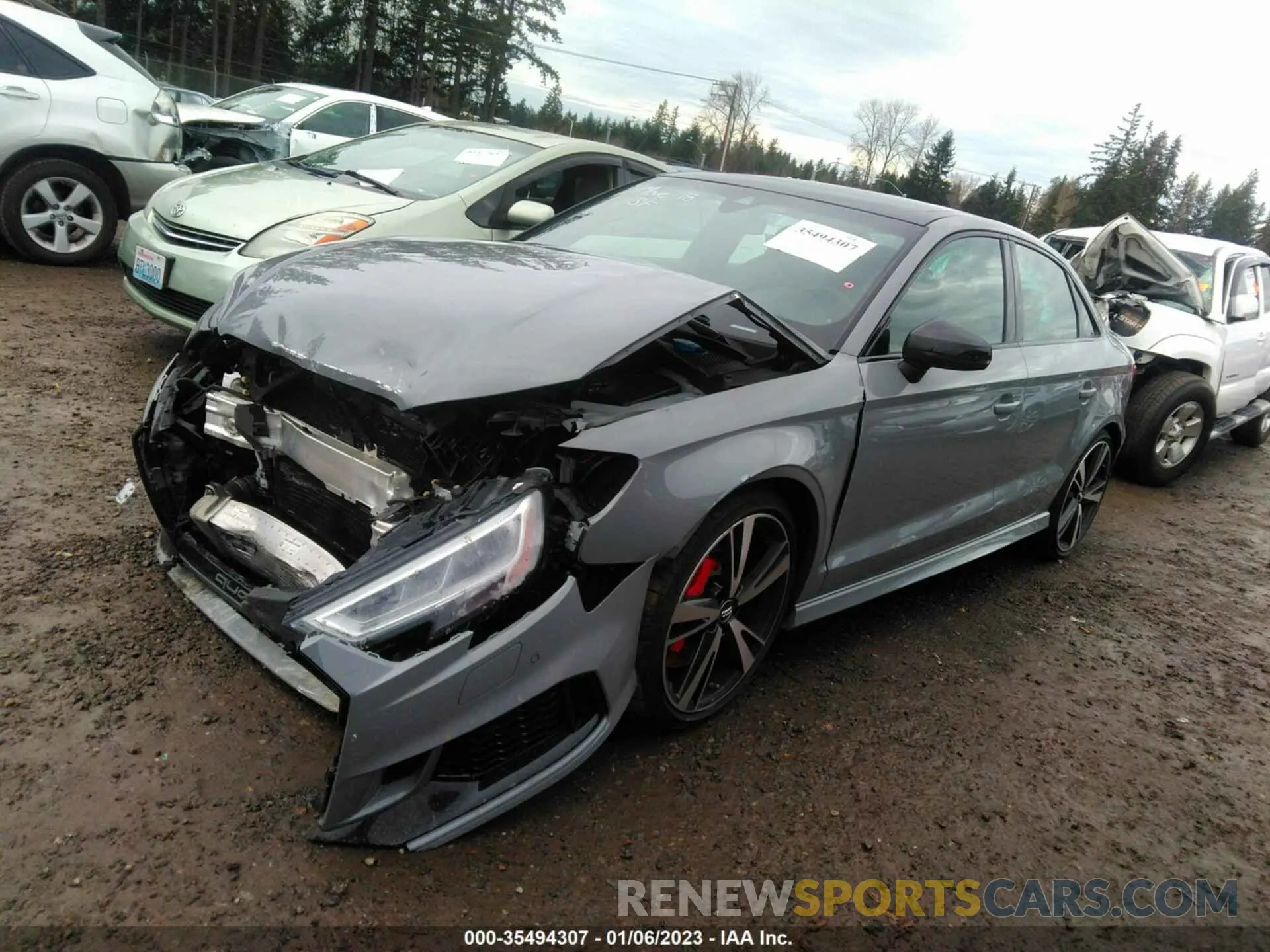 2 fotografías del automóvil dañado WUABWGFF9LA902031 AUDI RS 3 2020
