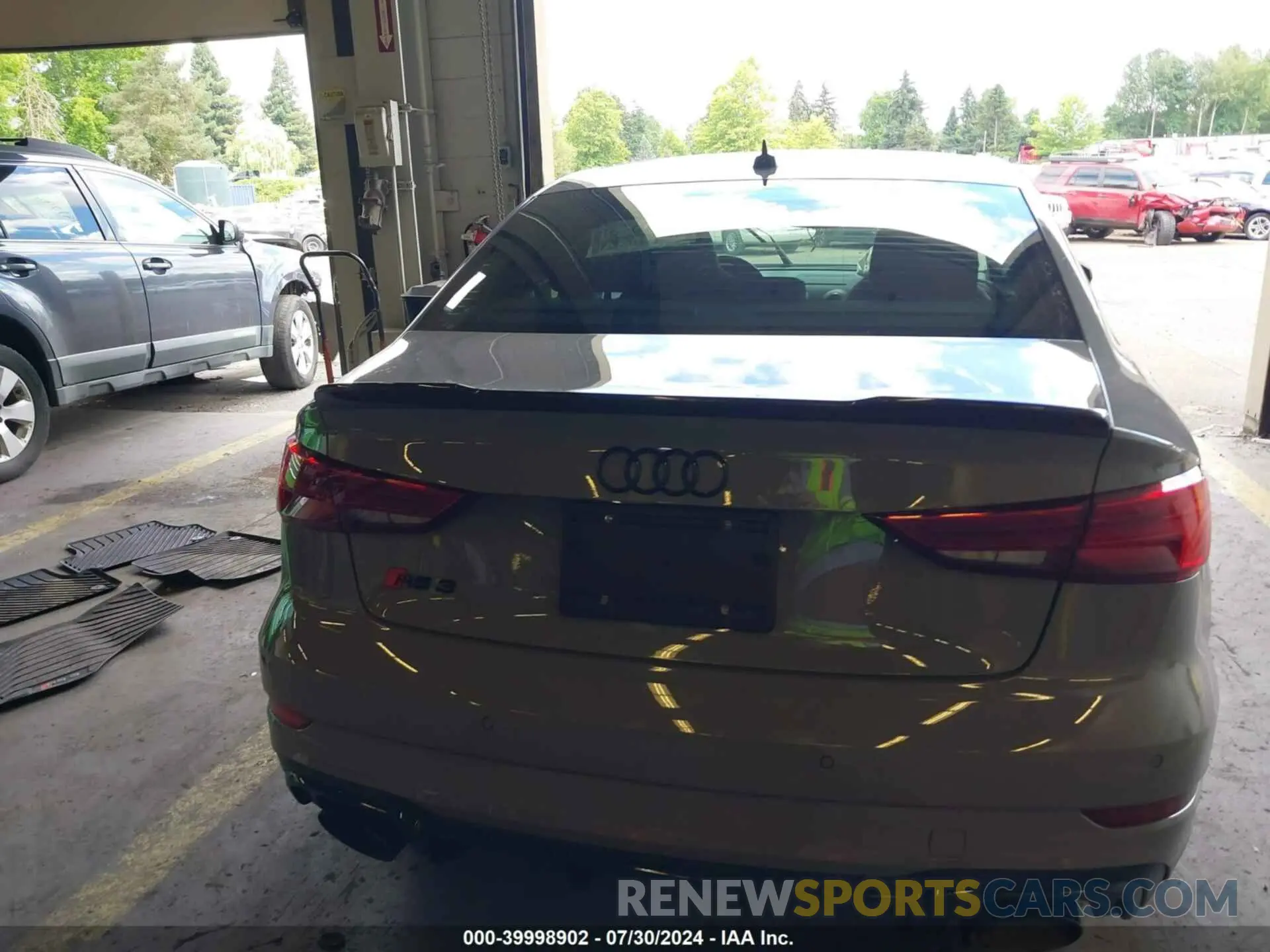 16 fotografías del automóvil dañado WUABWGFFXLA904533 AUDI RS 3 2020