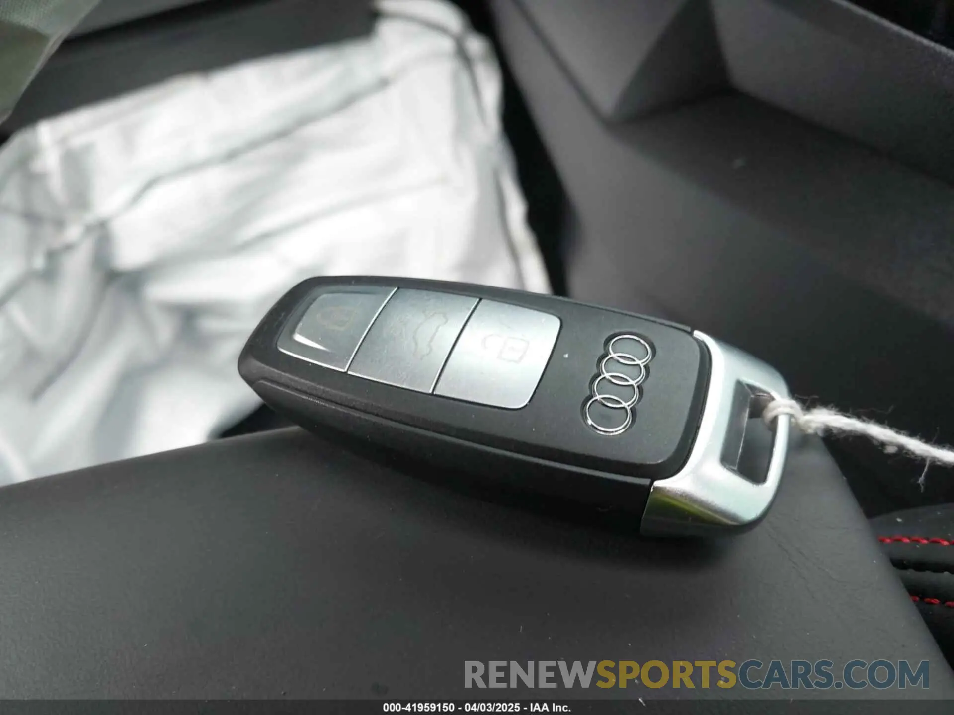 11 fotografías del automóvil dañado WUAG4DGY8RA901259 AUDI RS 3 2024