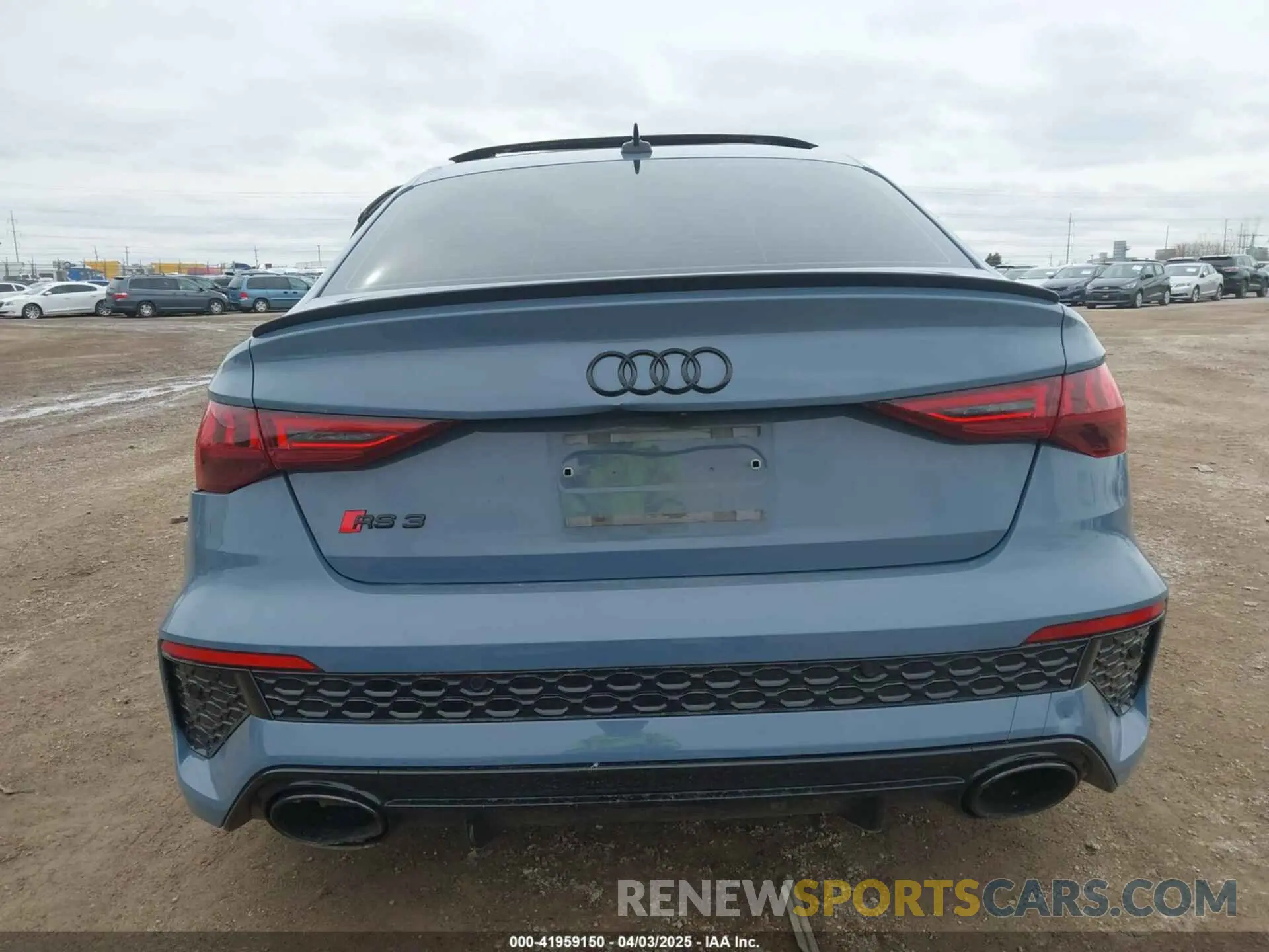 17 fotografías del automóvil dañado WUAG4DGY8RA901259 AUDI RS 3 2024