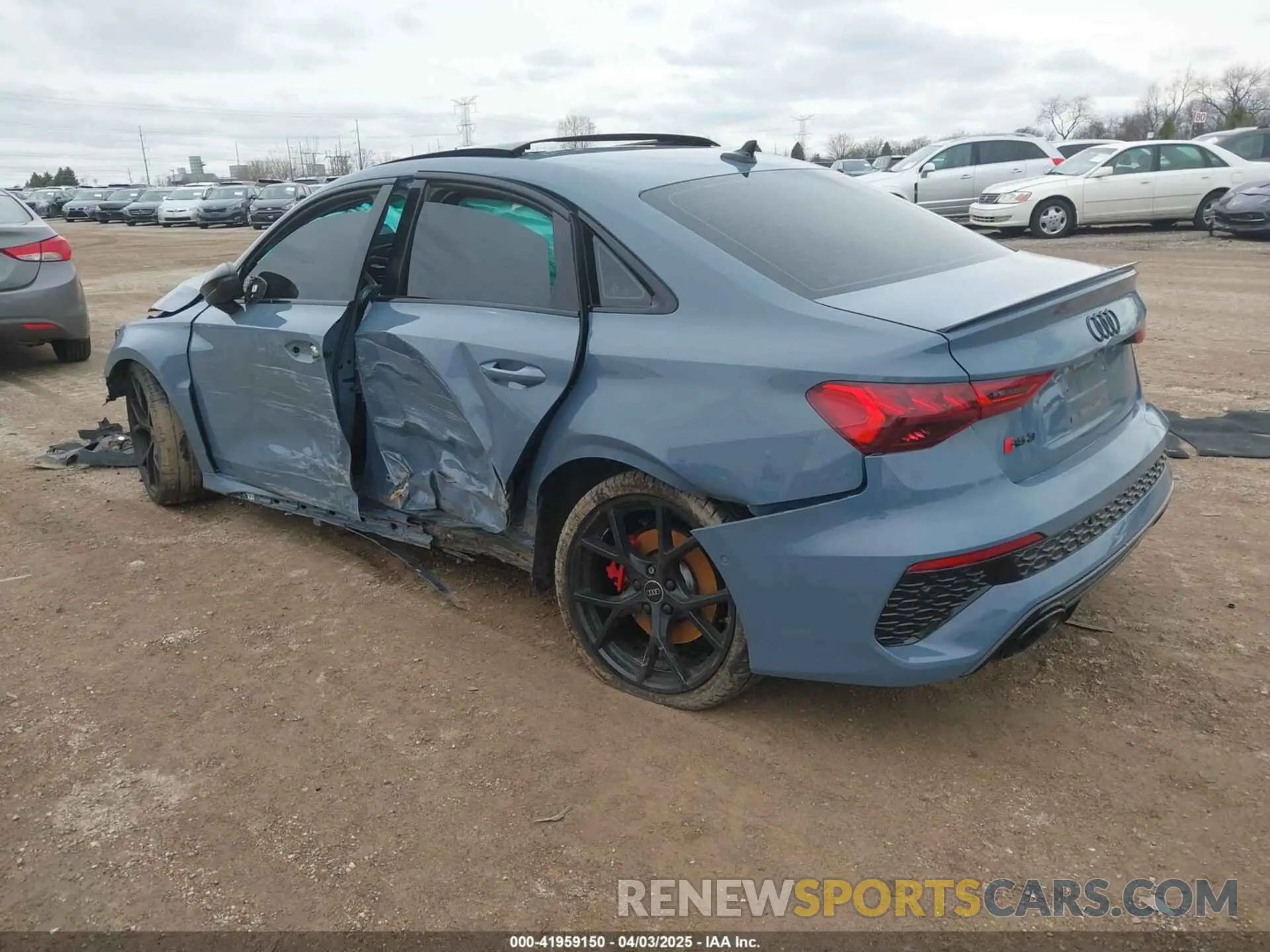3 fotografías del automóvil dañado WUAG4DGY8RA901259 AUDI RS 3 2024