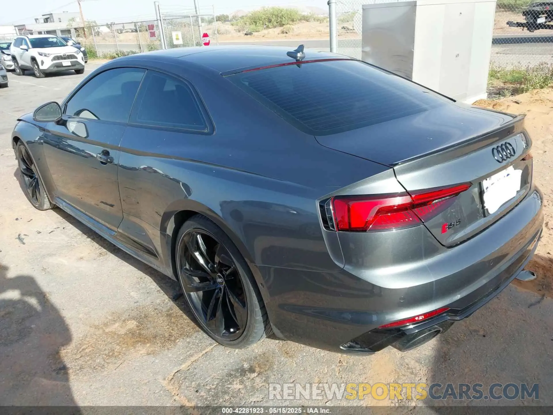 3 fotografías del automóvil dañado WUAPWAF56KA903873 AUDI RS 5 2019