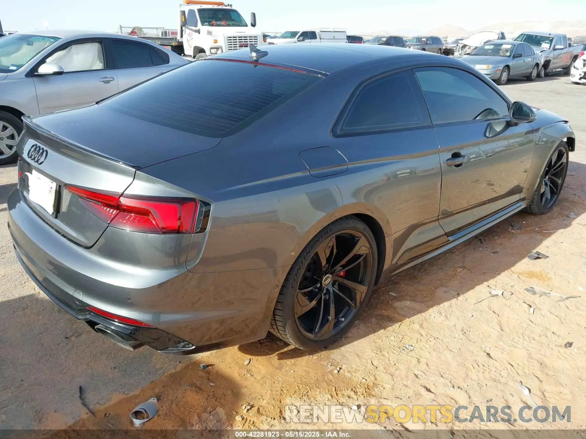4 fotografías del automóvil dañado WUAPWAF56KA903873 AUDI RS 5 2019