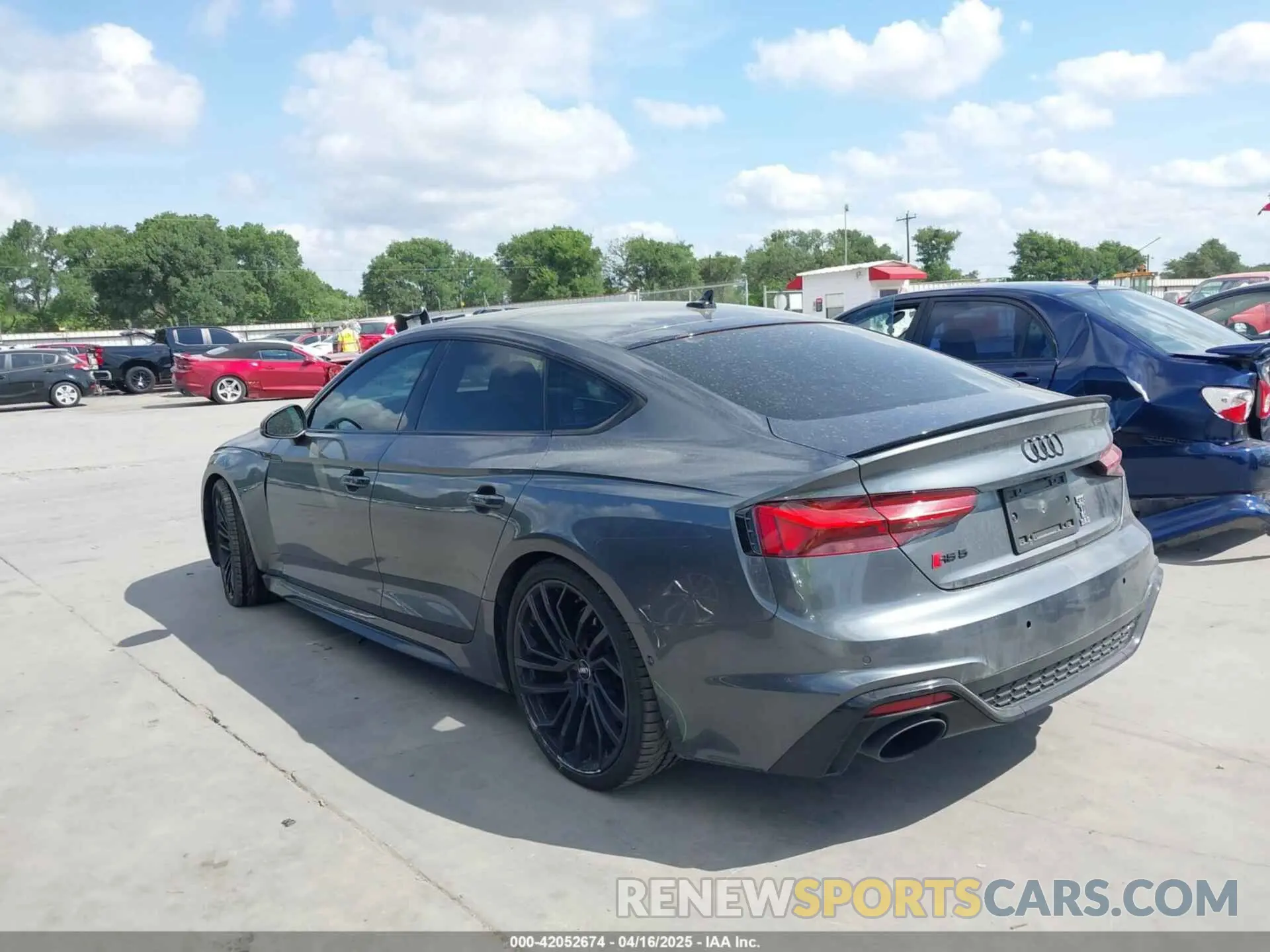 14 fotografías del automóvil dañado WUAAWCF59MA900650 AUDI RS 5 SPORTBACK 2021