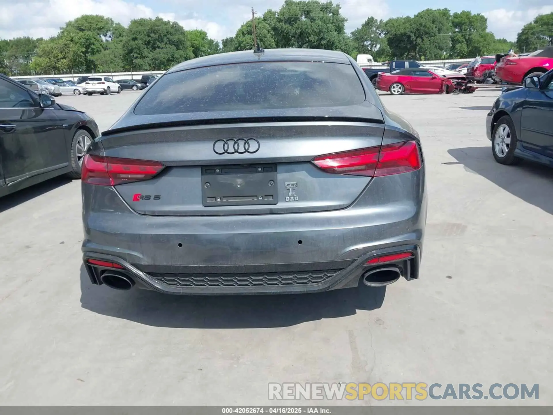 16 fotografías del automóvil dañado WUAAWCF59MA900650 AUDI RS 5 SPORTBACK 2021