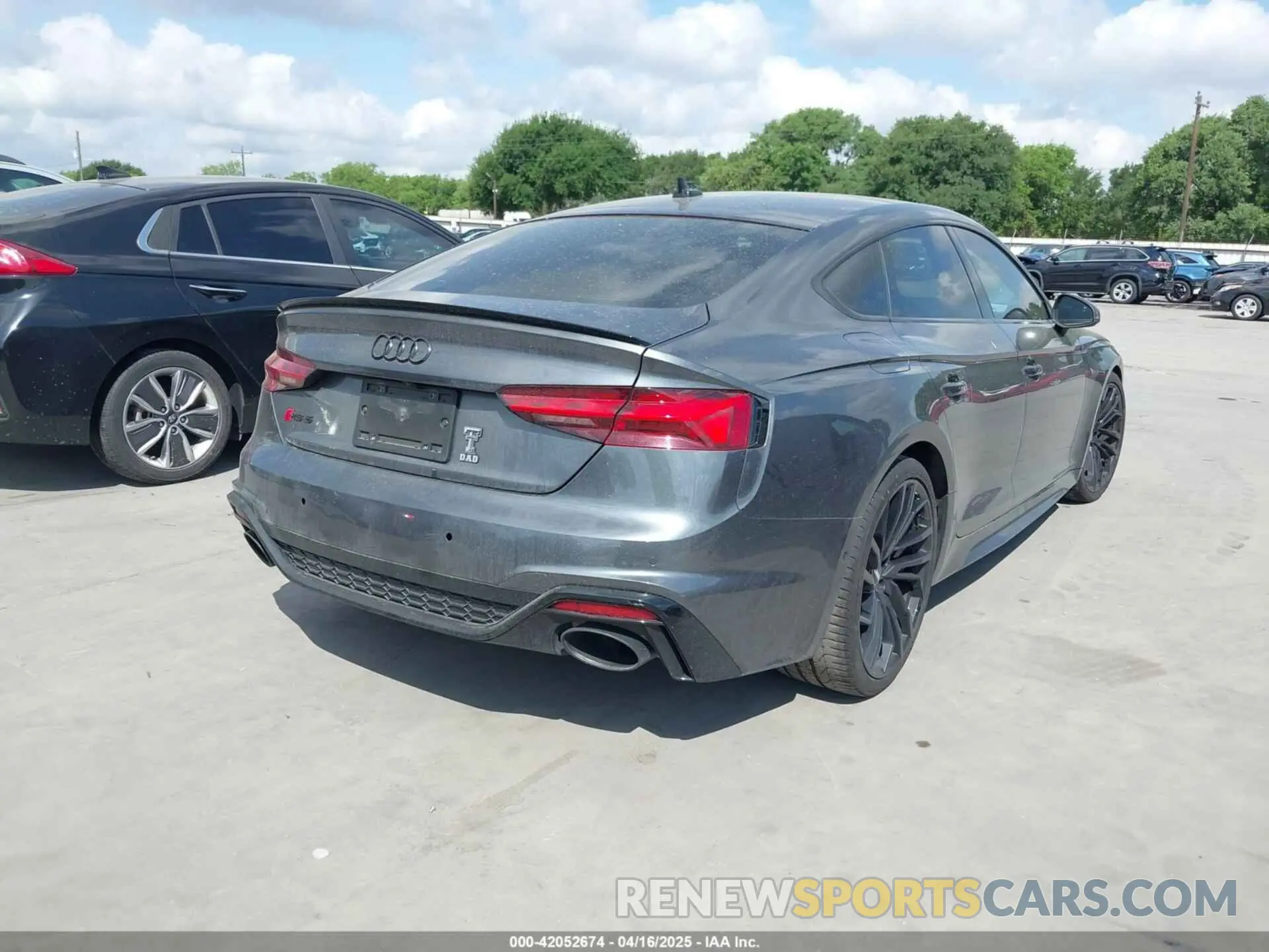 4 fotografías del automóvil dañado WUAAWCF59MA900650 AUDI RS 5 SPORTBACK 2021
