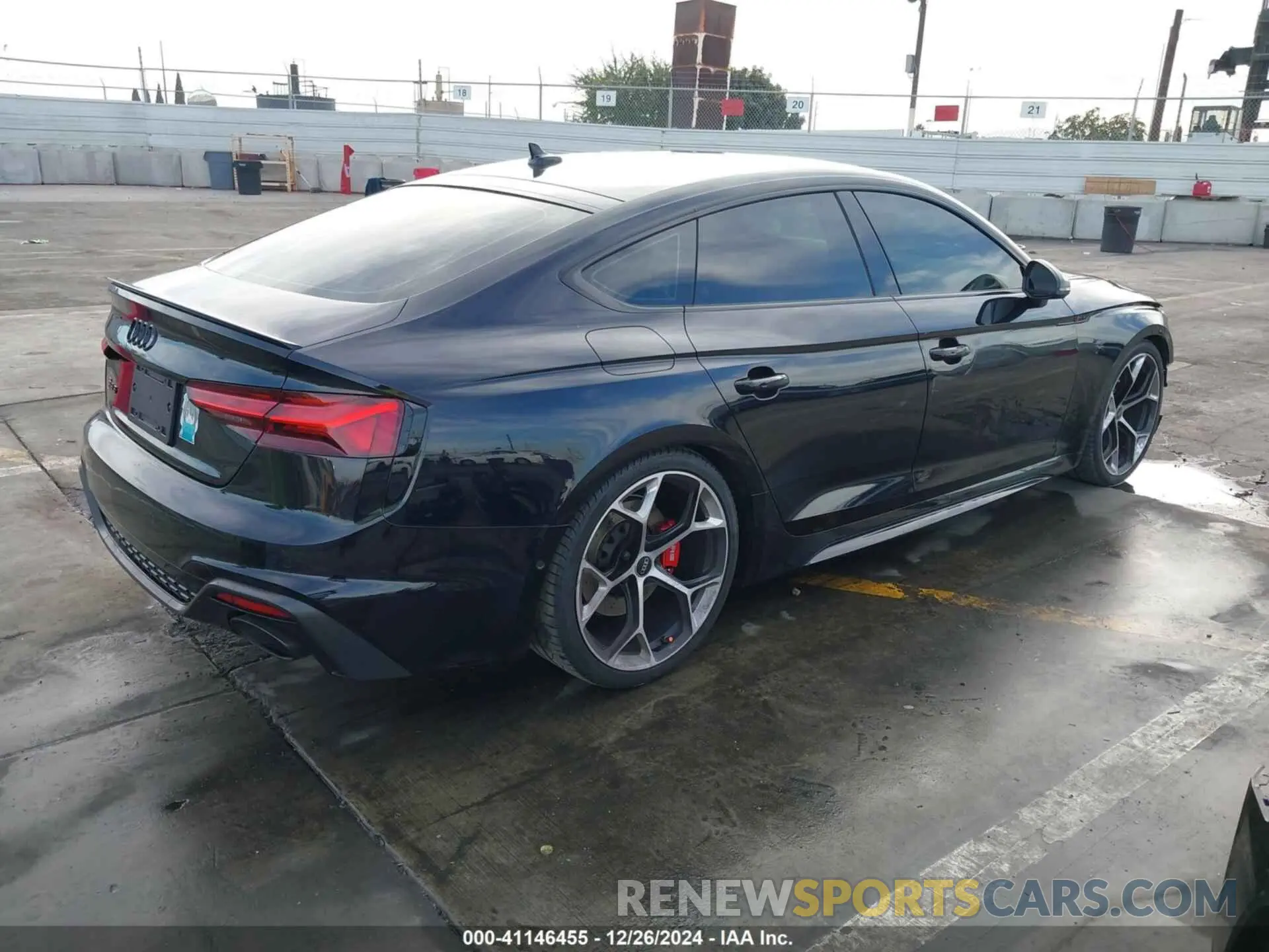4 fotografías del automóvil dañado WUAAWCF56PA901890 AUDI RS 5 SPORTBACK 2023