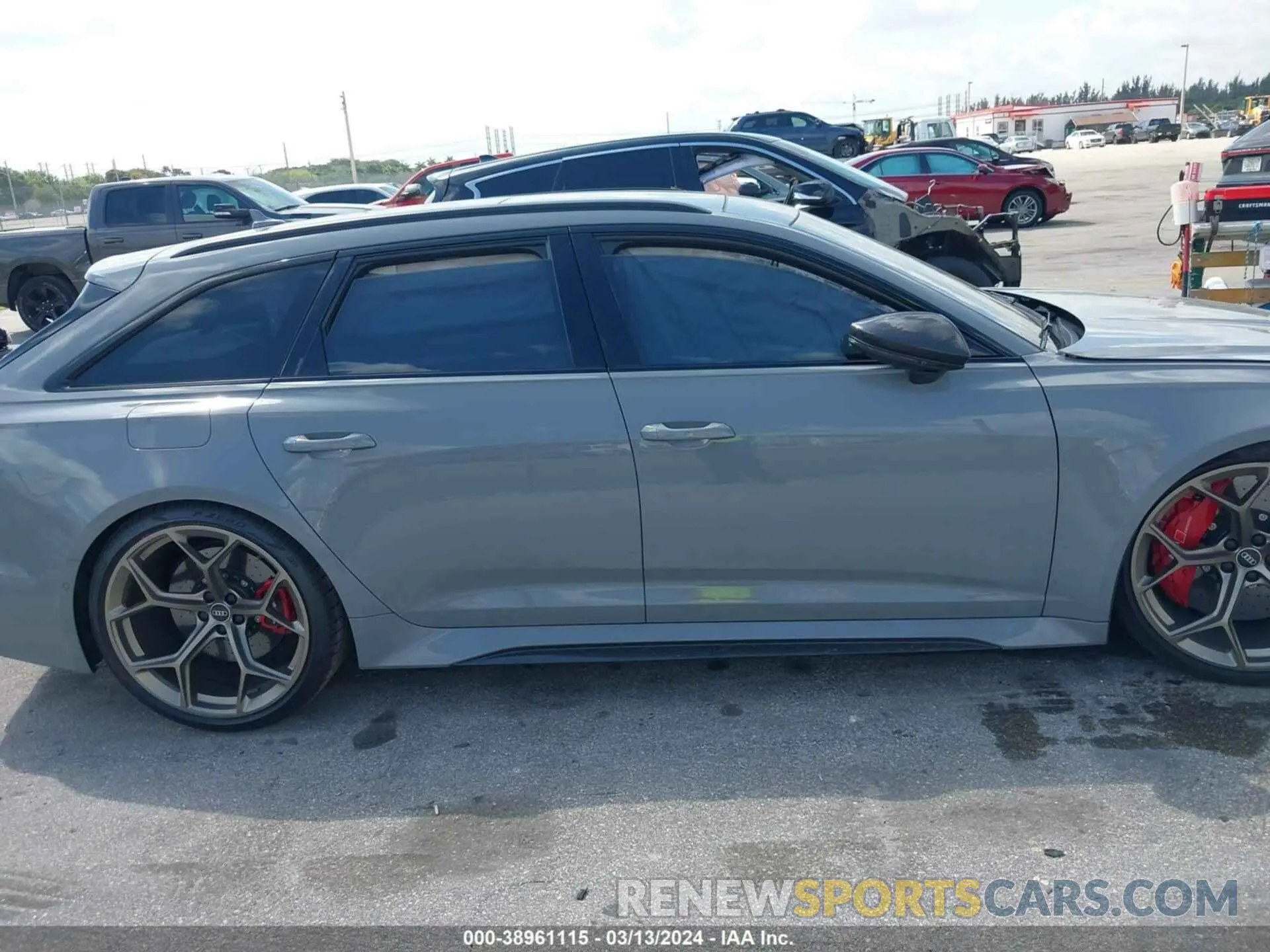 13 fotografías del automóvil dañado WUA1CBF21MN903012 AUDI RS 6 AVANT 2021