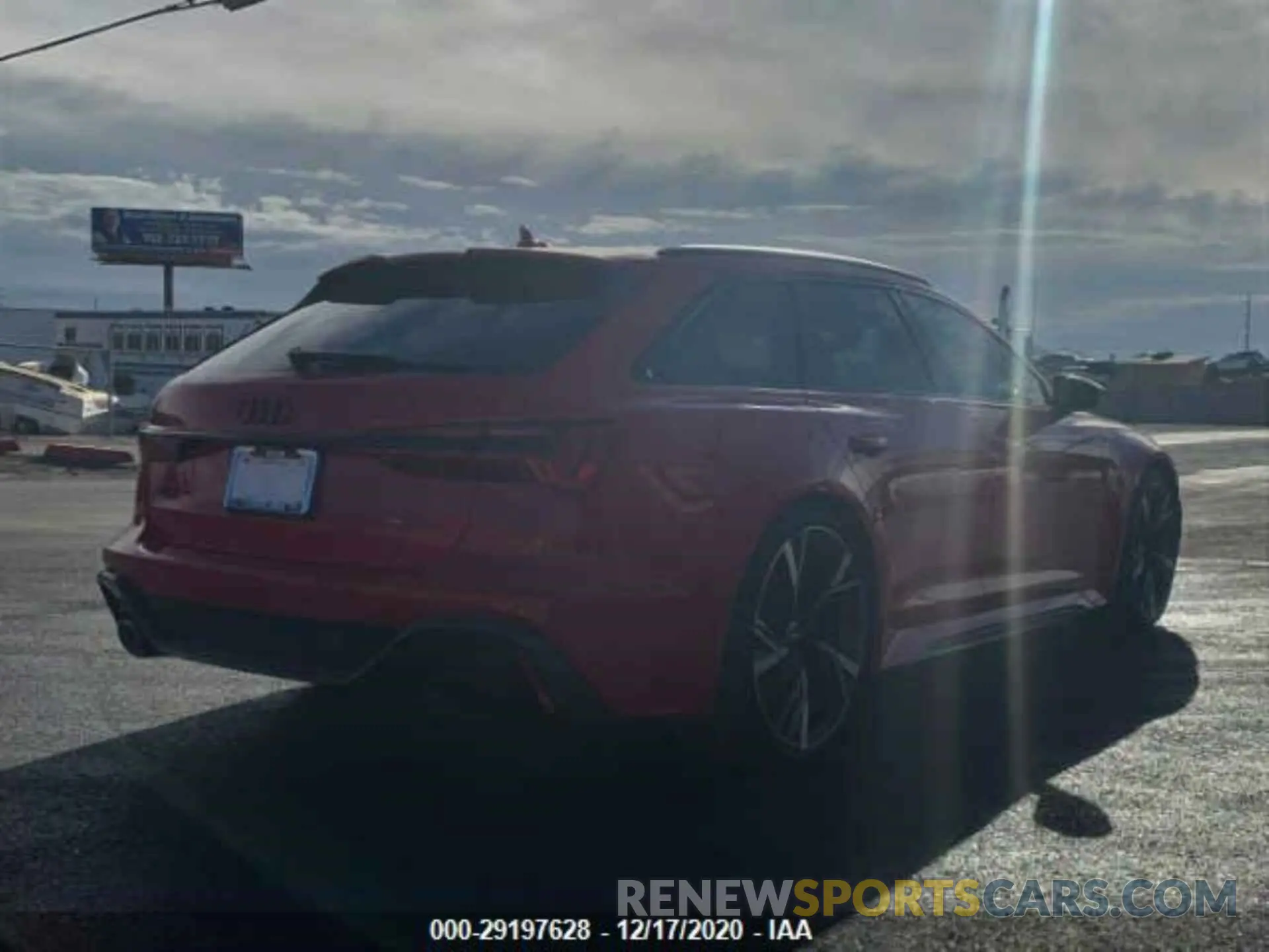4 fotografías del automóvil dañado WUA1CBF22MN900510 AUDI RS 6 AVANT 2021