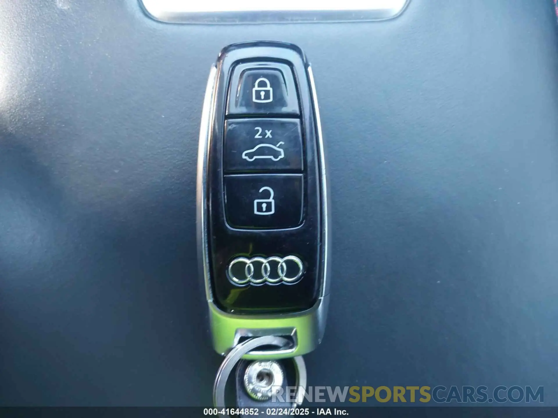 11 fotografías del automóvil dañado WUA1CBF23NN902140 AUDI RS 6 AVANT 2022