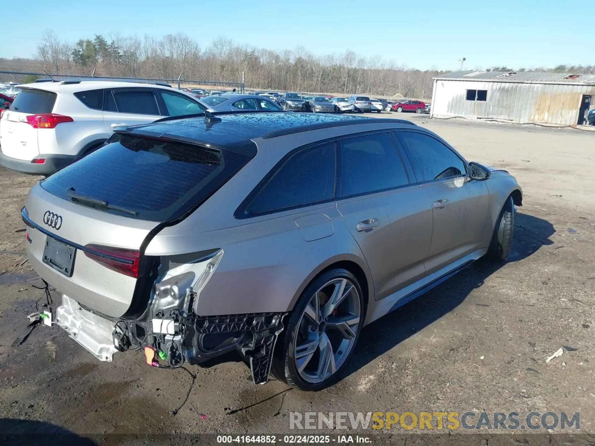 4 fotografías del automóvil dañado WUA1CBF23NN902140 AUDI RS 6 AVANT 2022
