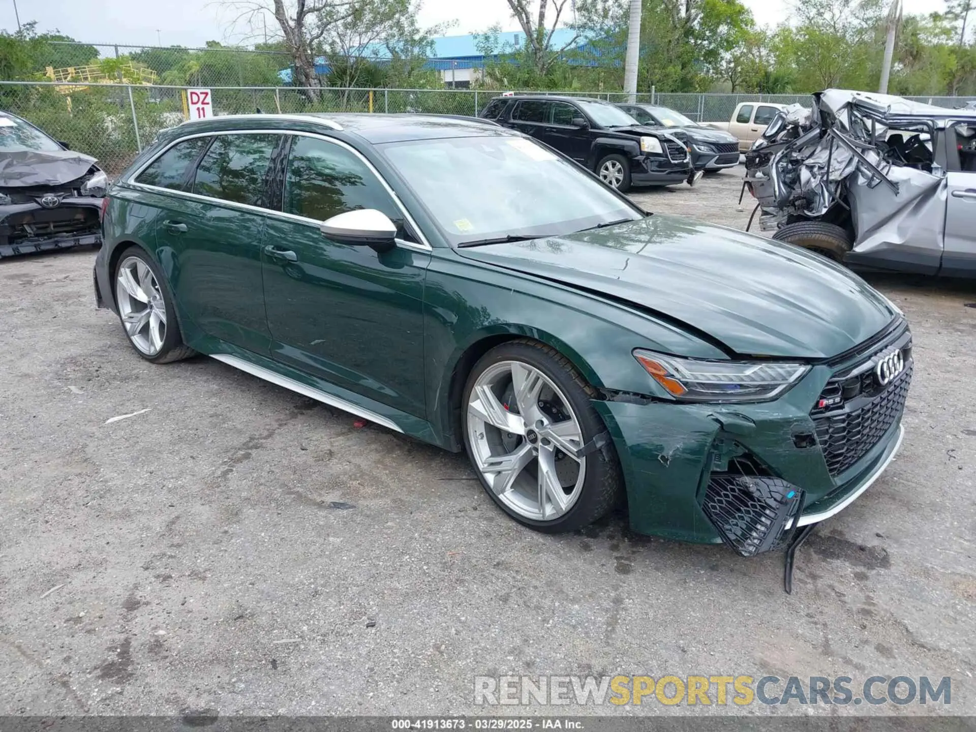 1 fotografías del automóvil dañado WUA1CBF21PN901104 AUDI RS 6 AVANT 2023