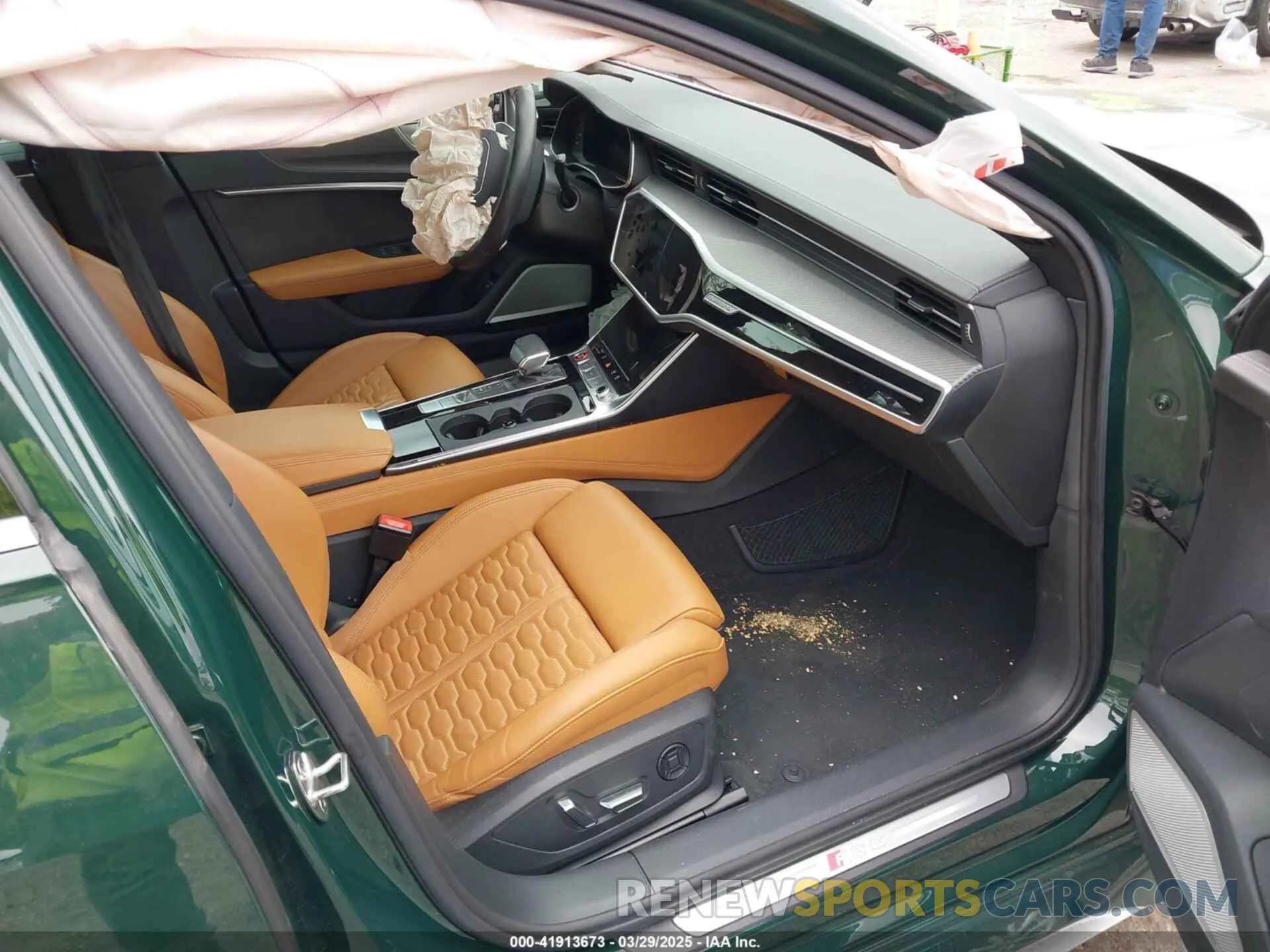 5 fotografías del automóvil dañado WUA1CBF21PN901104 AUDI RS 6 AVANT 2023
