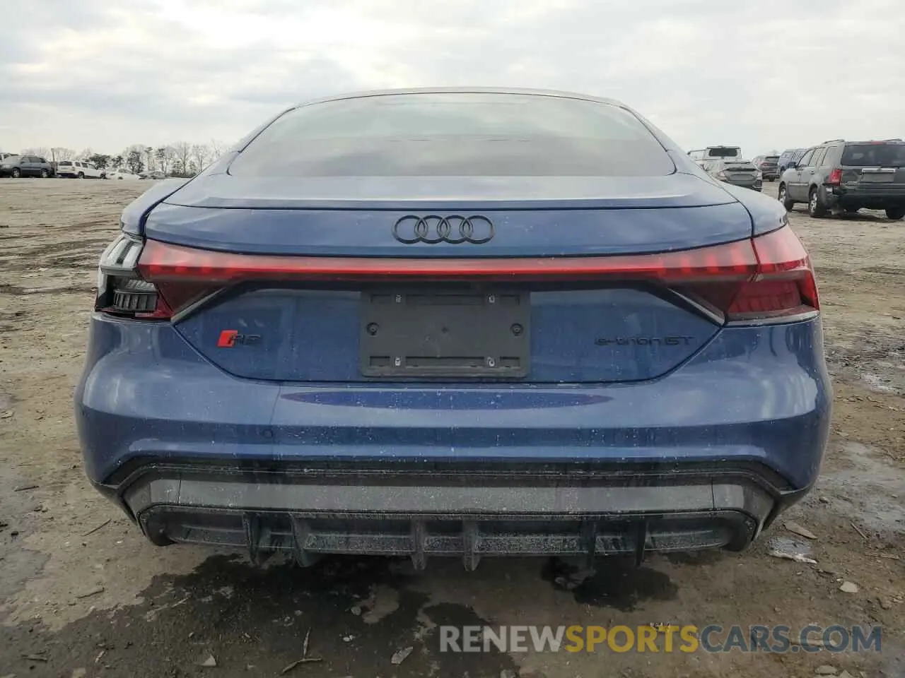 6 fotografías del automóvil dañado WAUBHBFW7P7903740 AUDI RS E-TRON 2023