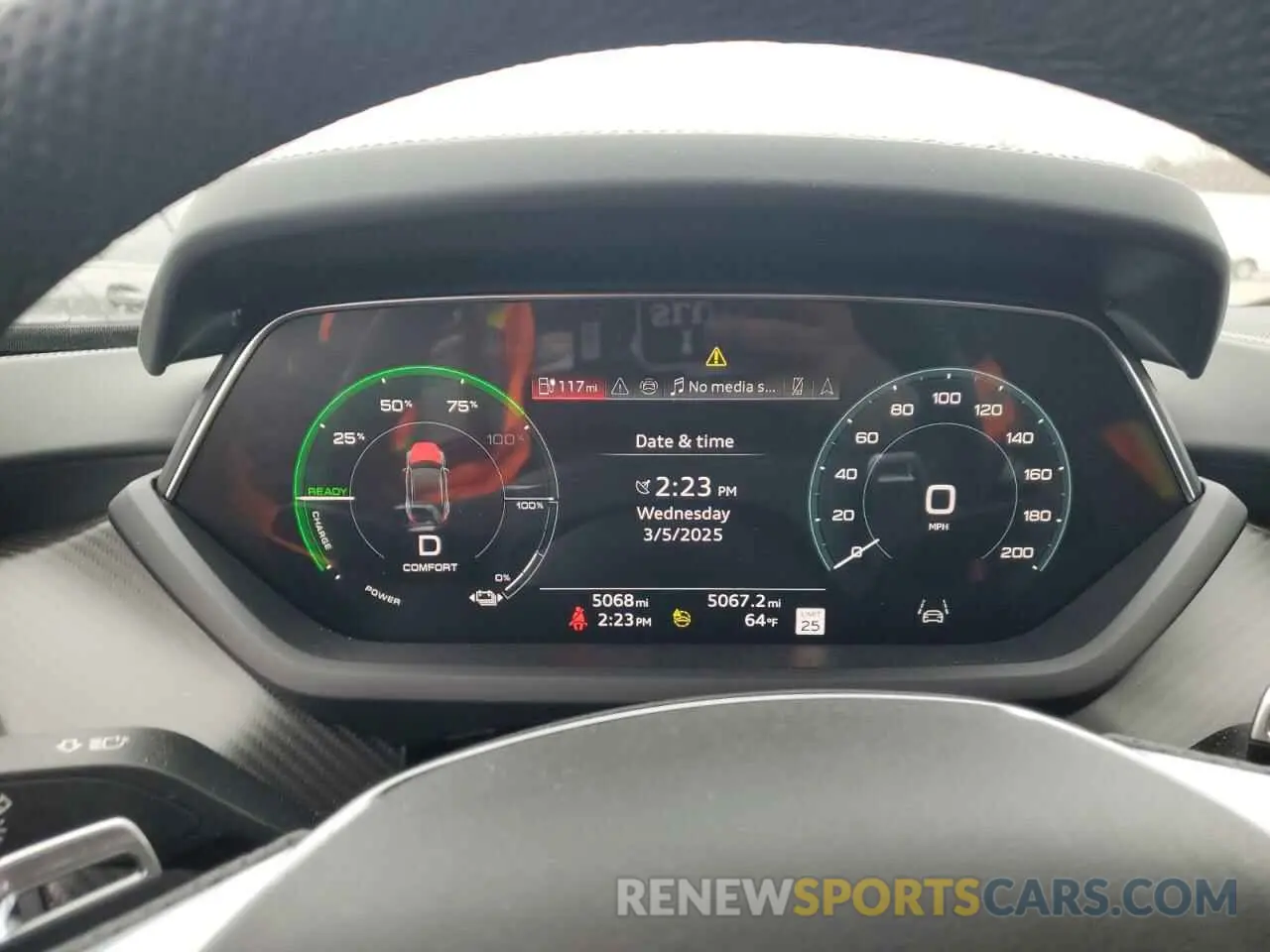 9 fotografías del automóvil dañado WAUBHBFWXR7901726 AUDI RS E-TRON 2024