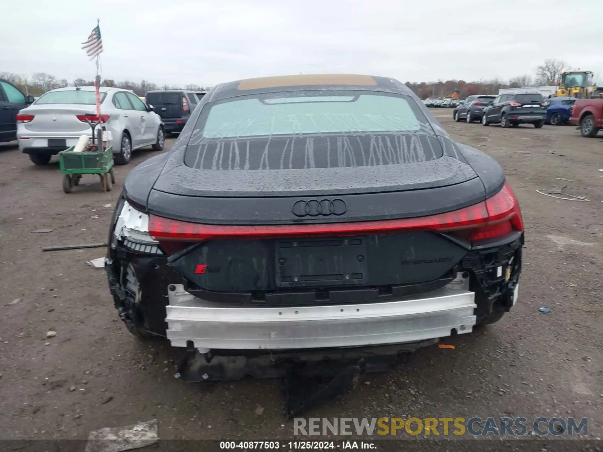 17 fotografías del automóvil dañado WAUBHBFW2P7902897 AUDI RS E-TRON GT 2023