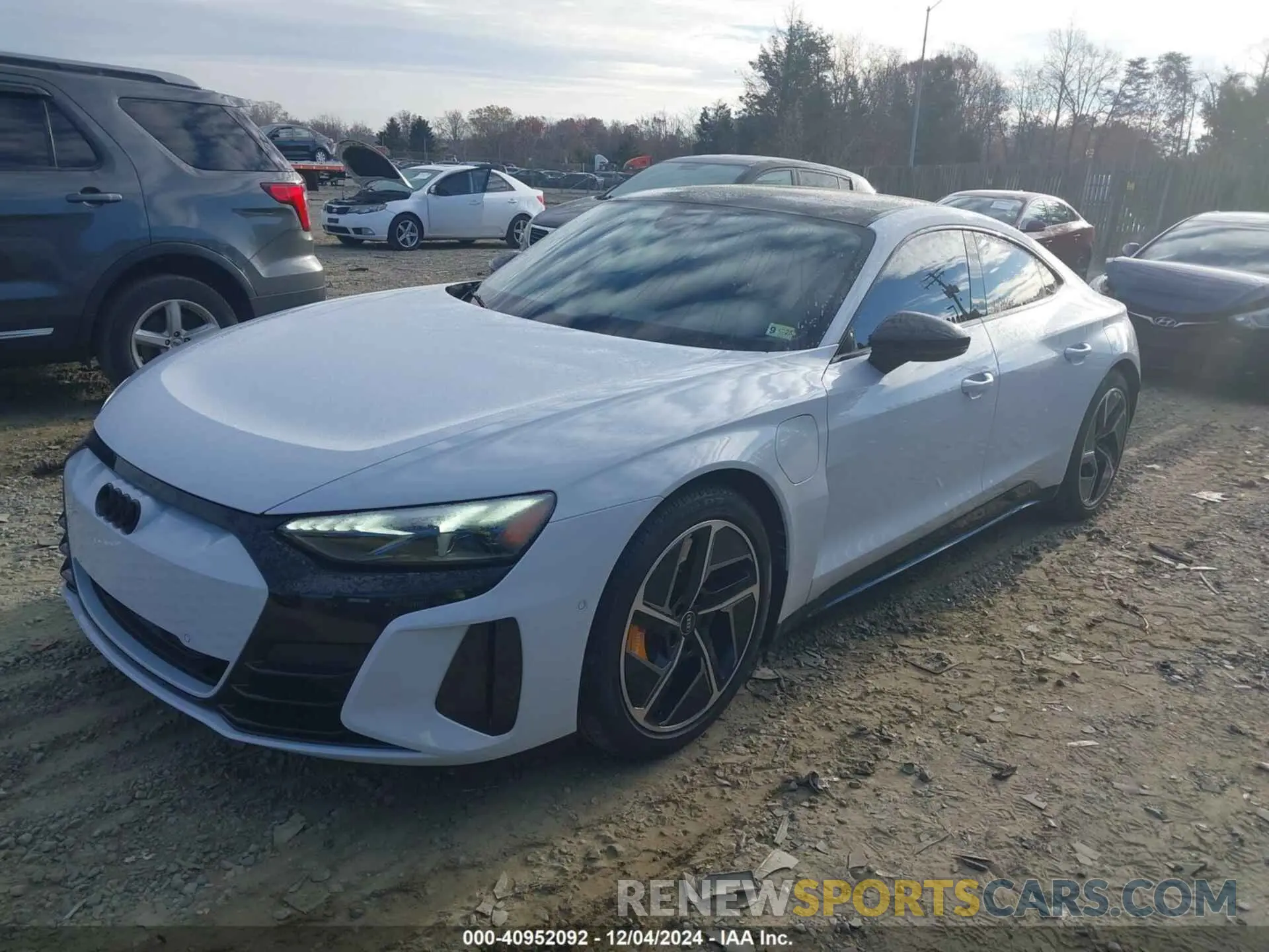 2 fotografías del automóvil dañado WAUBHBFW5P7903655 AUDI RS E-TRON GT 2023