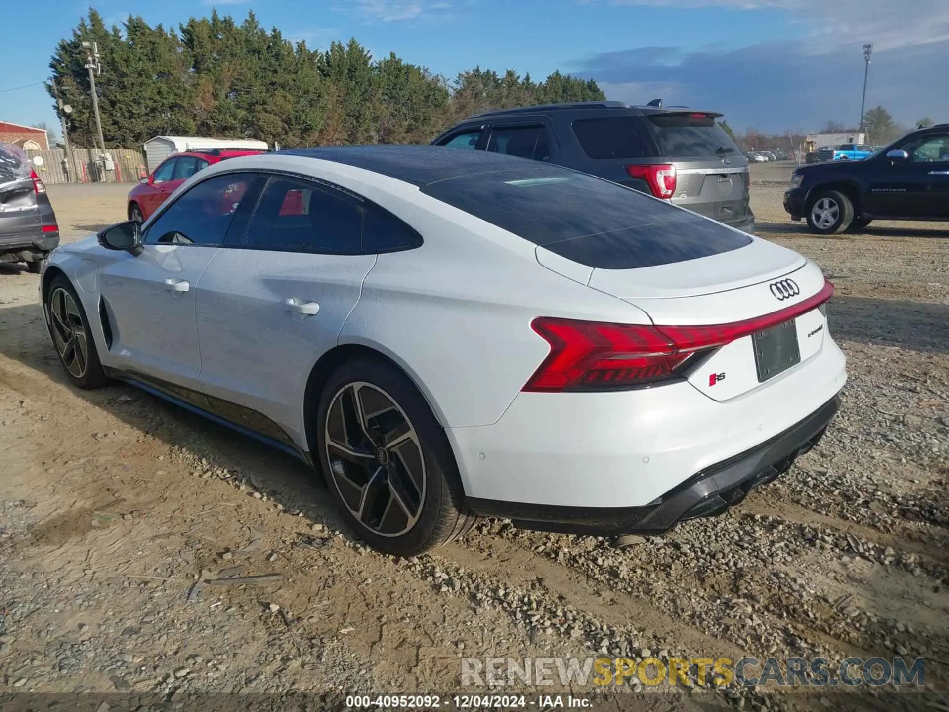 3 fotografías del automóvil dañado WAUBHBFW5P7903655 AUDI RS E-TRON GT 2023
