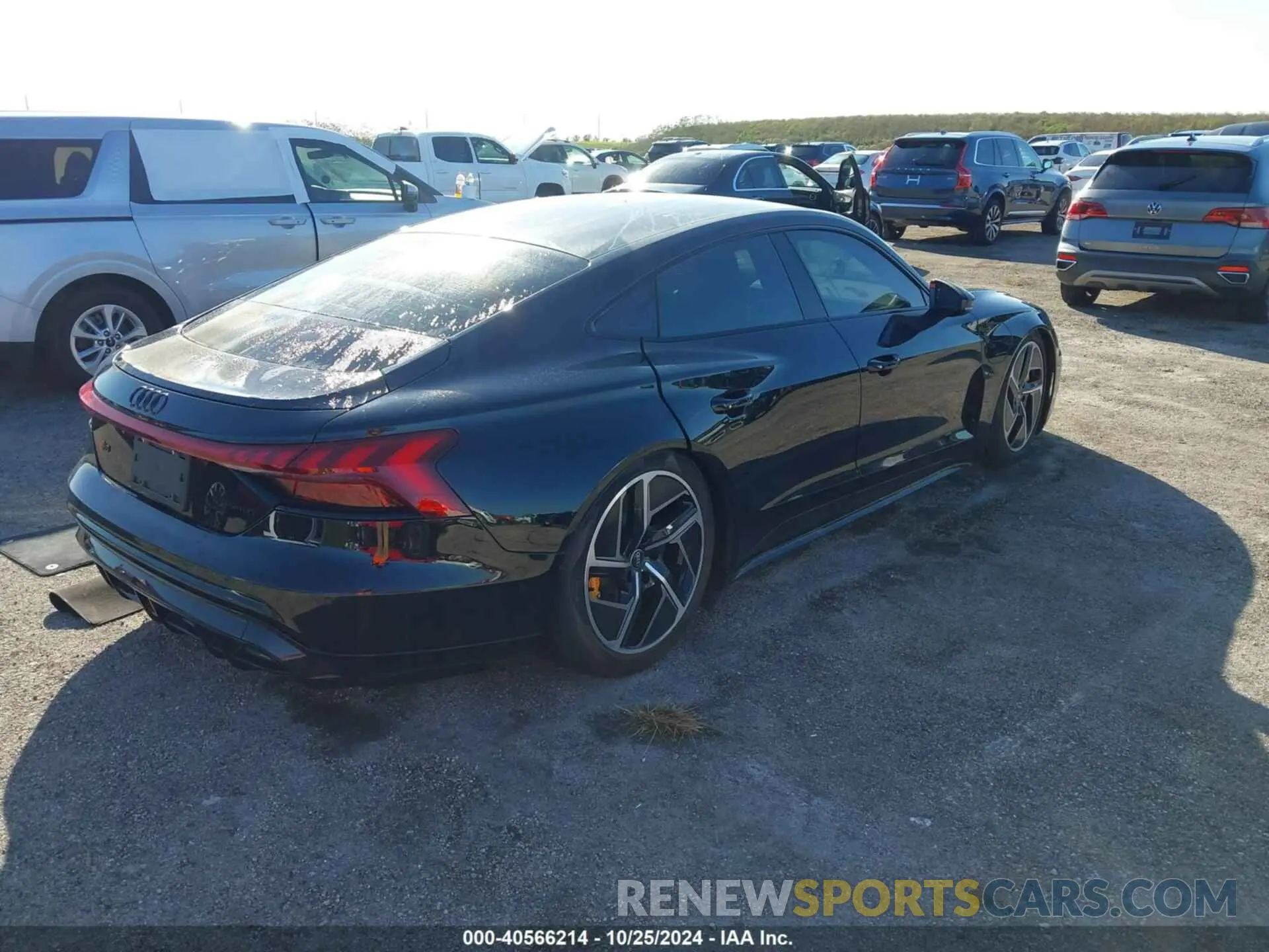 4 fotografías del automóvil dañado WAUBHBFW9P7900743 AUDI RS E-TRON GT 2023