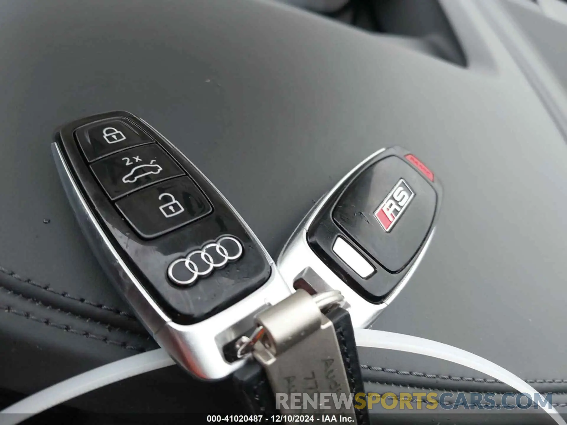 11 fotografías del automóvil dañado WAUBHBFWXP7903392 AUDI RS E-TRON GT 2023