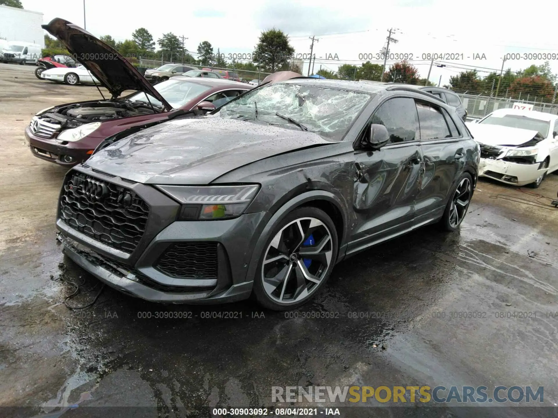2 fotografías del automóvil dañado WU1ARBF11MD010155 AUDI RS Q8 2021