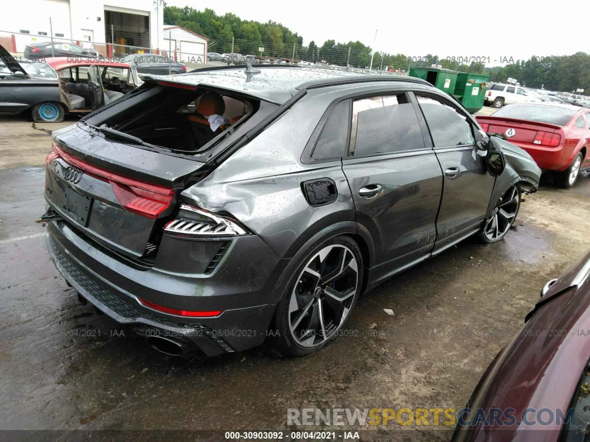 4 fotografías del automóvil dañado WU1ARBF11MD010155 AUDI RS Q8 2021