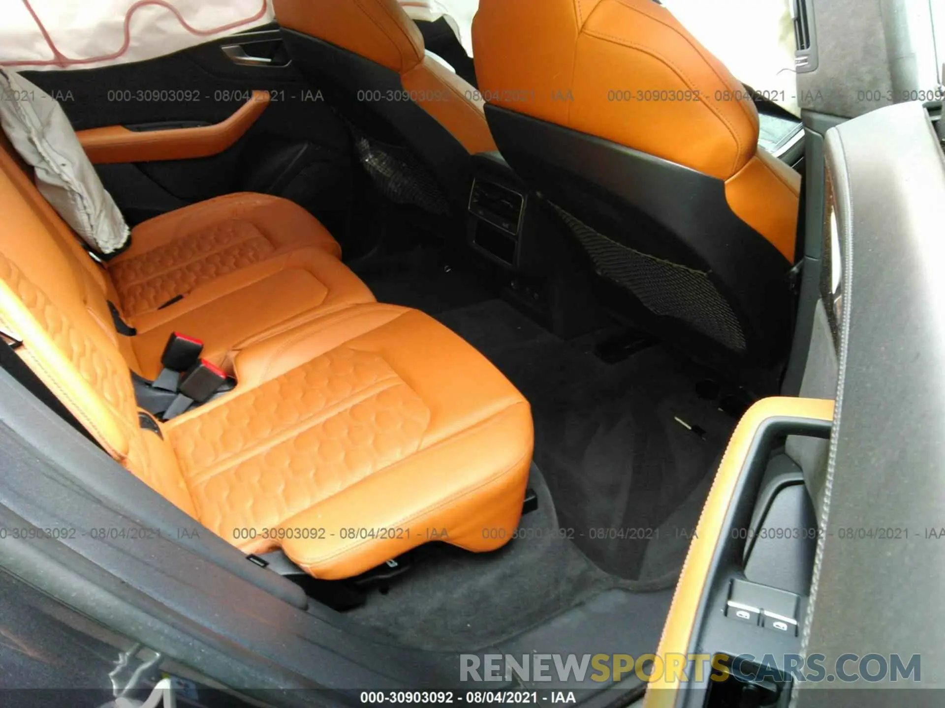 8 fotografías del automóvil dañado WU1ARBF11MD010155 AUDI RS Q8 2021