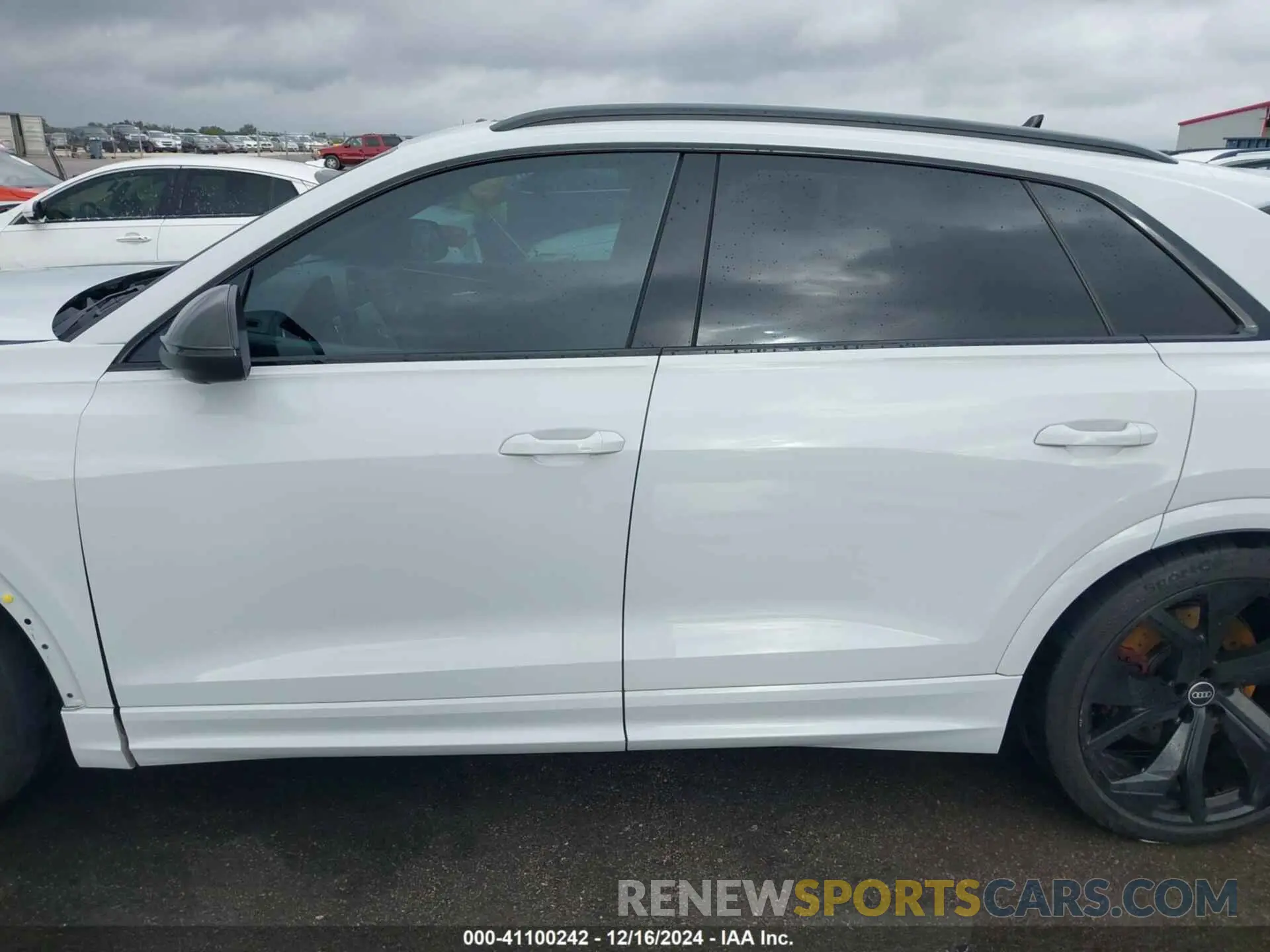15 fotografías del automóvil dañado WU1ARBF14MD011235 AUDI RS Q8 2021