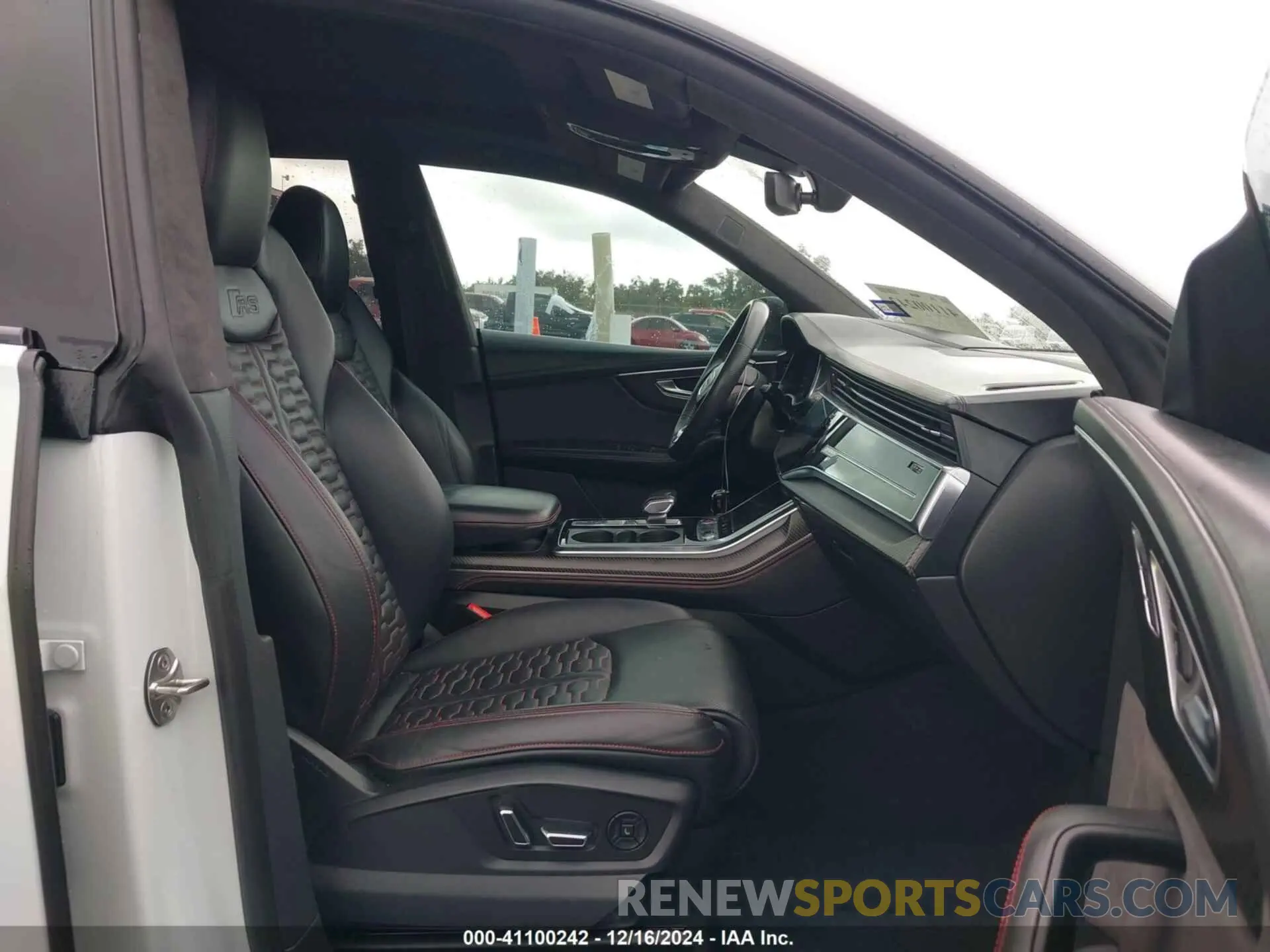 5 fotografías del automóvil dañado WU1ARBF14MD011235 AUDI RS Q8 2021