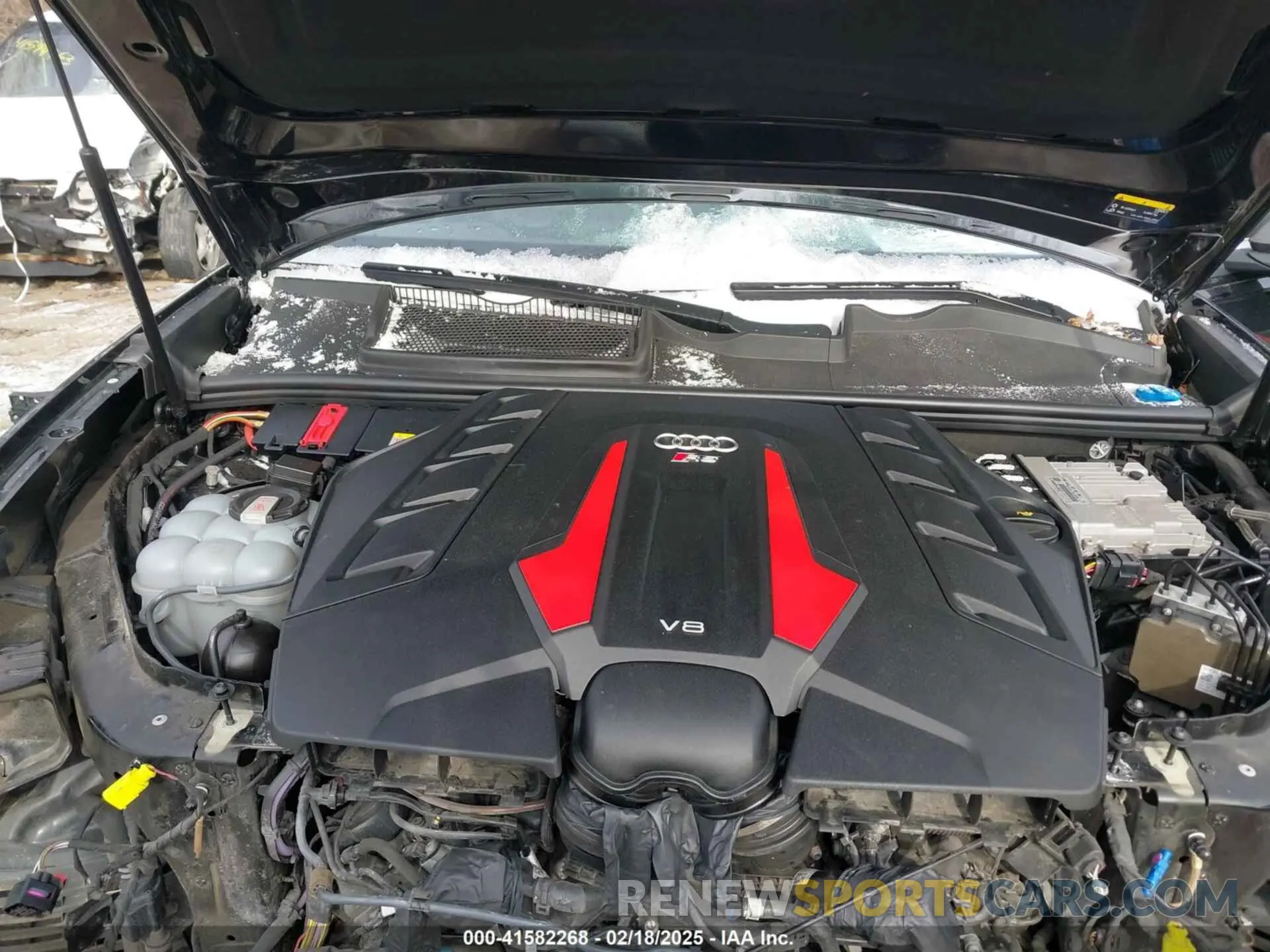 10 fotografías del automóvil dañado WU1ARBF18MD040611 AUDI RS Q8 2021