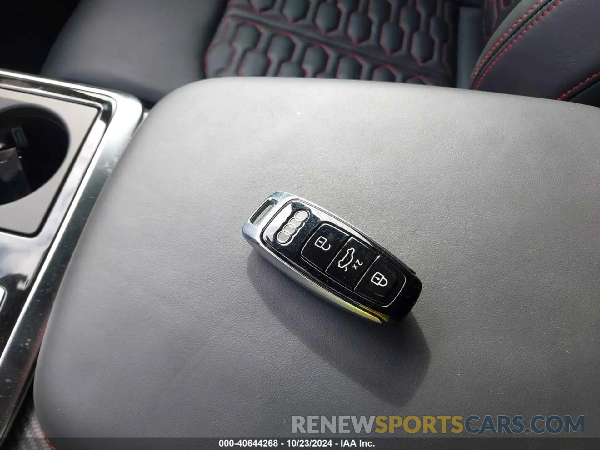 11 fotografías del automóvil dañado WU1ARBF11ND031945 AUDI RS Q8 2022