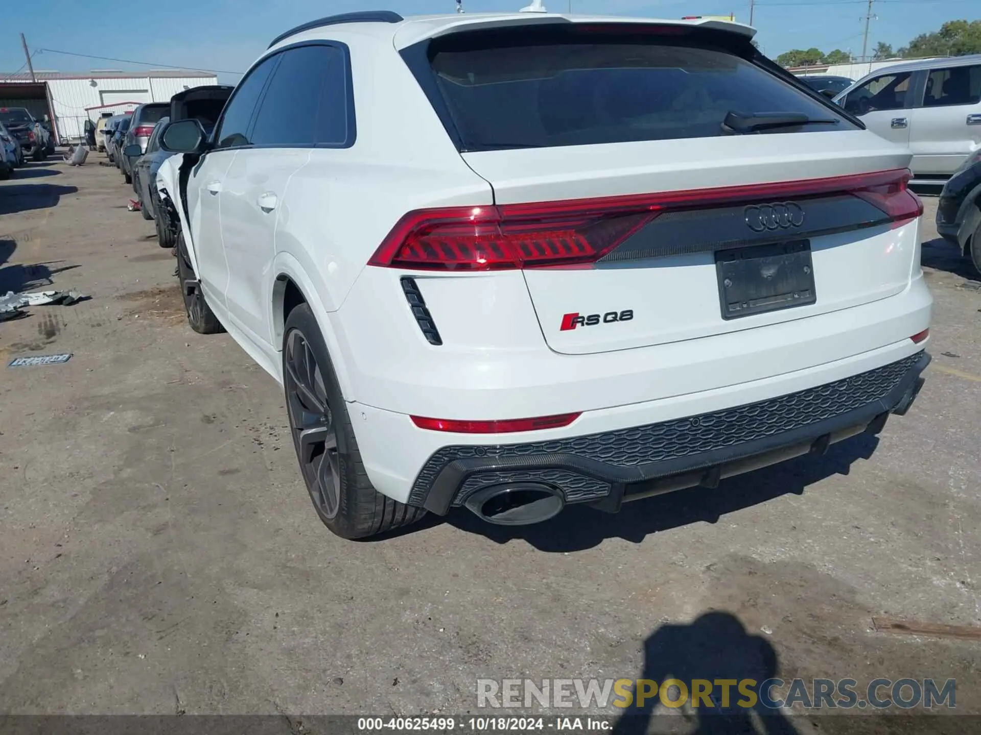 3 fotografías del automóvil dañado WU1ARBF17ND008377 AUDI RS Q8 2022