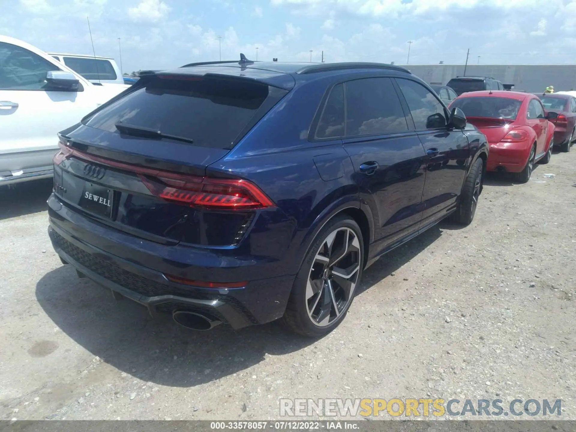 4 fotografías del automóvil dañado WU1ARBF19ND012415 AUDI RS Q8 2022