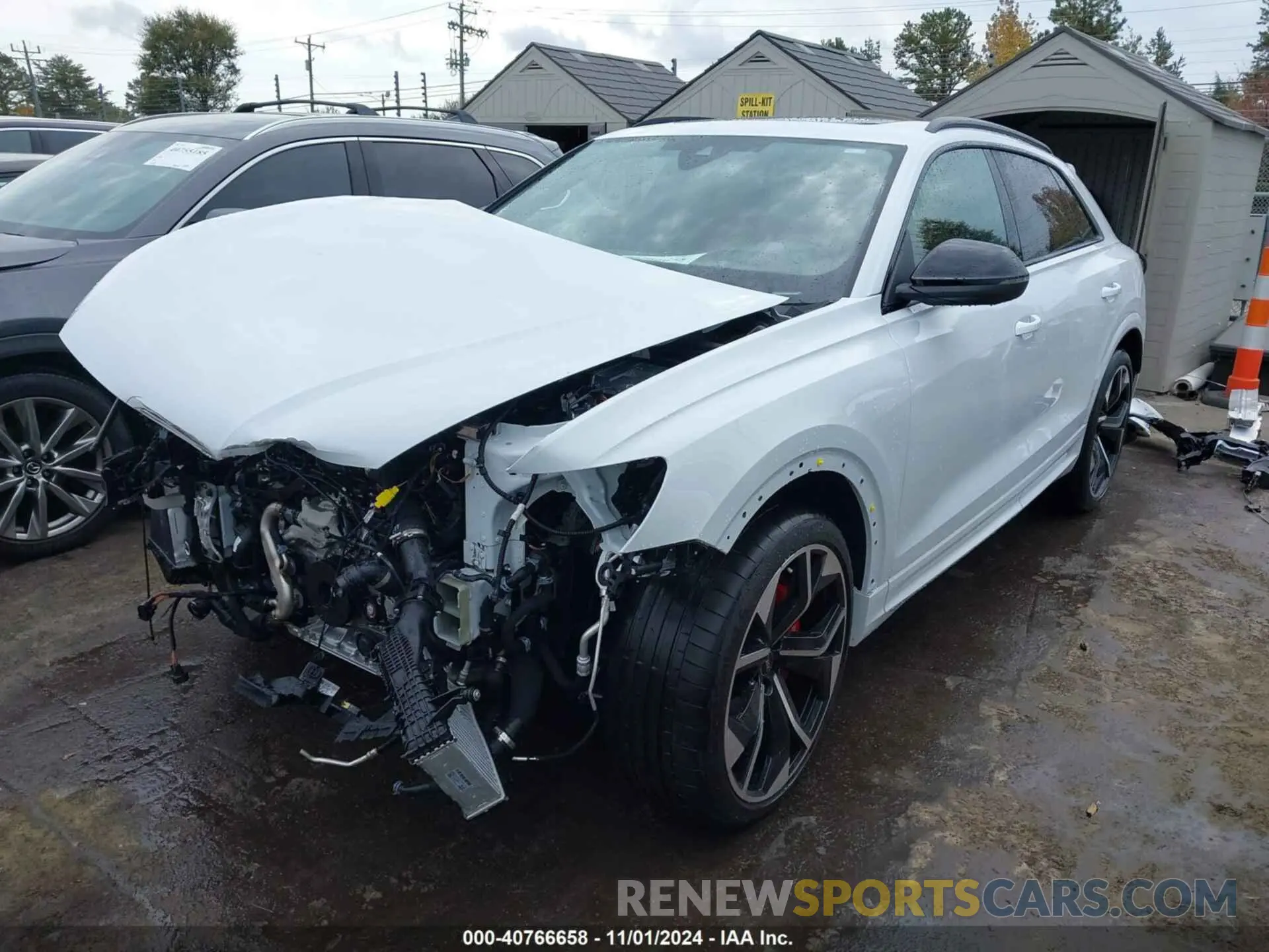 2 fotografías del automóvil dañado WU1ARBF15RD016001 AUDI RS Q8 2024