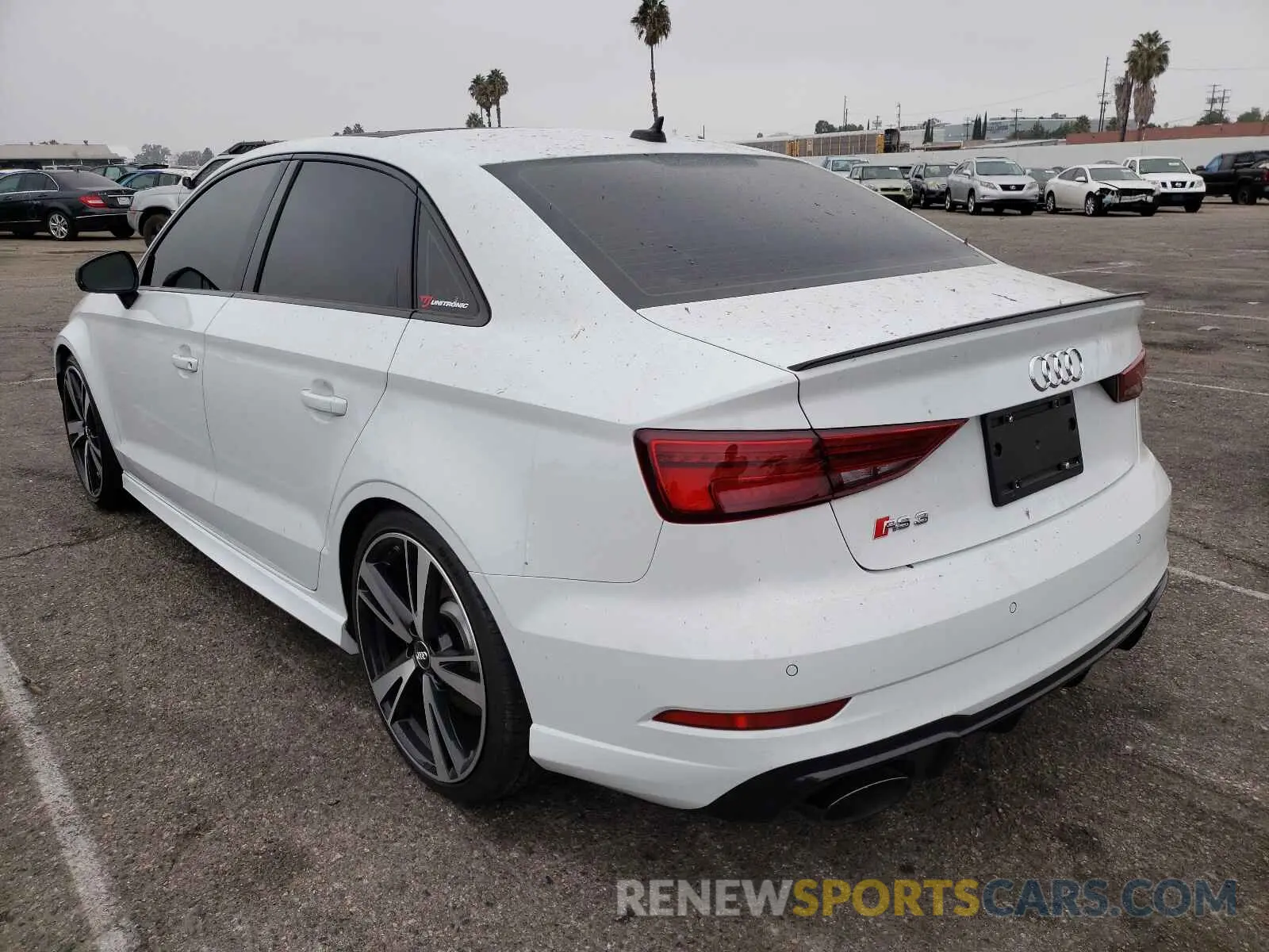 3 fotografías del automóvil dañado WUABWGFF0KA907651 AUDI RS3 2019